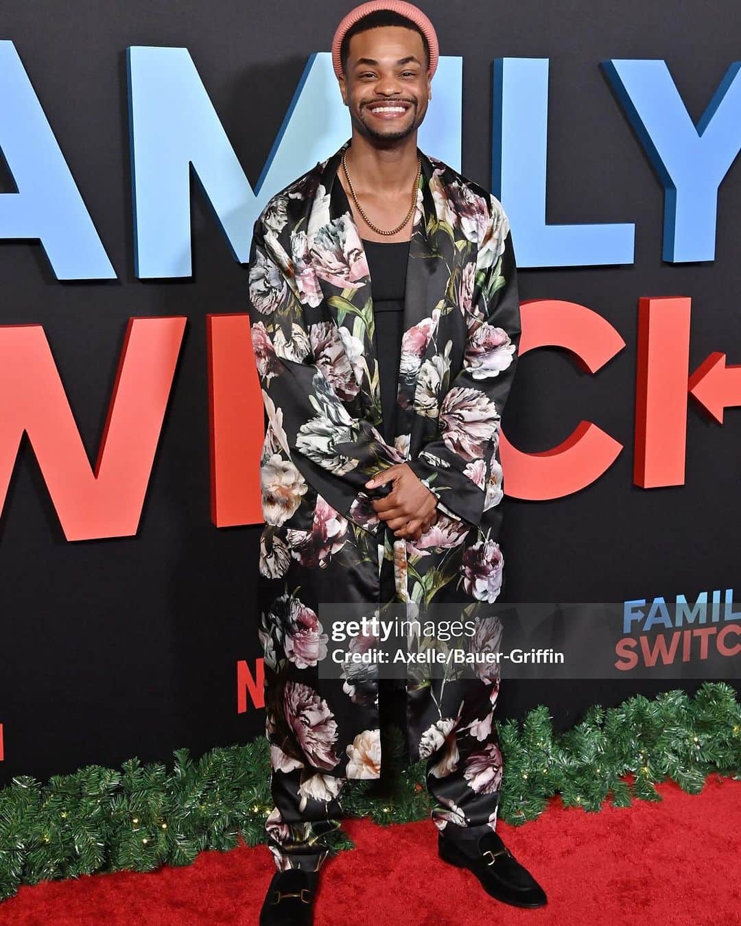King Bachのインスタグラム：「I do a lil cameo in my friend @itsmaryveee and @mcgfilm film ‘Family Switch’ on Netflix now. Go check it outtttt ❤️❤️❤️」