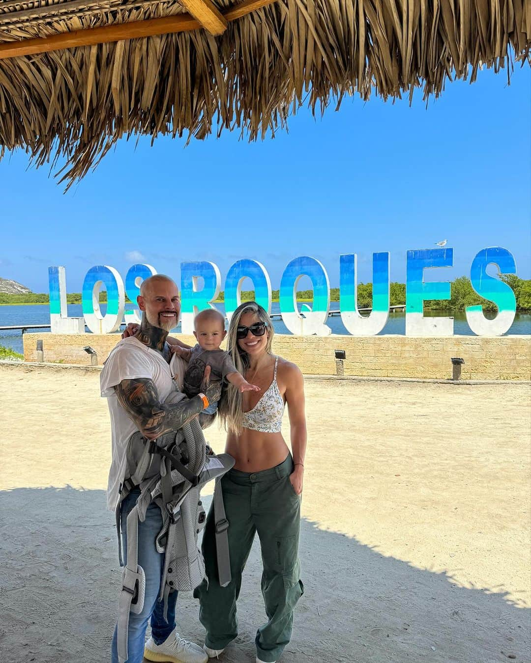 Michelle Lewinさんのインスタグラム写真 - (Michelle LewinInstagram)「Los Roques Venezuela 🇻🇪」12月1日 6時17分 - michelle_lewin