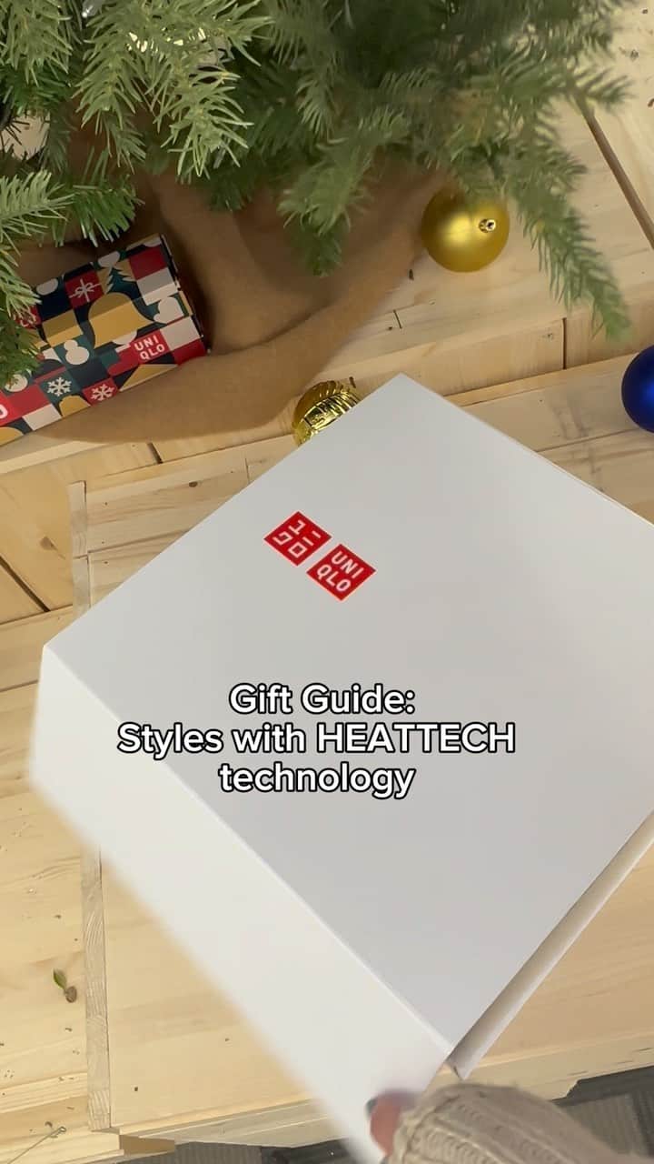 uniqlousaのインスタグラム：「HEATTECH styles bringing tidings of comfort + joy all season long 🤍 Give the gift of warmth with our most-loved accessories + sweaters!   Styles: -HEATTECH Checked Scarf -HEATTECH Ribbed Beanie -HEATTECH Lined Faux Suede Gloves -HEATTECH Pile-Lined Sweat Full-Zip Hoodie -HEATTECH Loose Ribbed Socks  #Uniqlo #Uniqlousa #gifts」