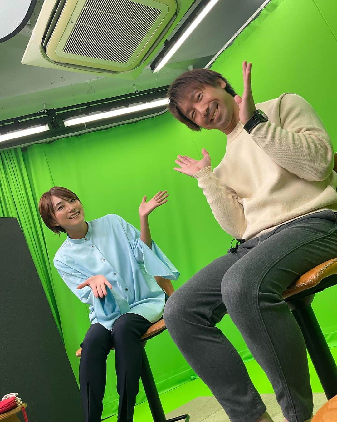 細田阿也のインスタグラム：「#みわ不動産　さん #DIY大家さん   みわさんによる ゼロから始めるDIY大家さん 徹底解説オンライン授業　収録へ。  今回第二弾としてお声がけくださりお優しさに感謝です🥹  私も#FIRE 憧れます😭 #DIY 苦手ですが、 そんな初心者でも 半年後には家賃収入が！と夢のようなお話しですが  人生を変えたいと思う情熱に溢れる方を応援すべく、サポートしたいと発信されています🥹  FIREして、お金も時間も困らなくなったなんて夢溢れすぎる言葉🥹 それは努力や支え合うチームワーク、絆があってこそ！  私も来年も、明日も、老後も心配だから😆  色んな知見深めていきたいと改めて思いましたぞ。  学び多き時間ありがとうございました！」