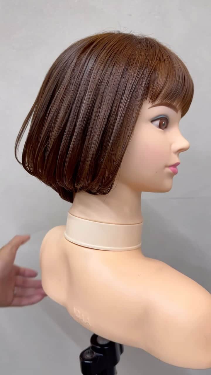 鶴谷和俊のインスタグラム：「ボブ/Bob  បុប Bố Bob बॉब 밥 鲍勃  ▪️使用ハサミ/scissors ・JOEWELL ニューコバルト NC-5 supreme SPM-60 JDB-610F  #hairstyleforshorthair #ショートボブ #ボブ #bob #hairtiktok  #hairtok #カット #ヘアカット #ヘアスタイル #髪型 #hair  #haircut #hairstyle #hairstyles #hairstylest #hairstyle #美容師 #Hairdresser #ម៉ាស់ស្រពះ #Thợlàmtóc #हेयरड्रेसर #Peluquero #미용사 #美发师 #Coiffeur #peinado #JOEWELL #pr」