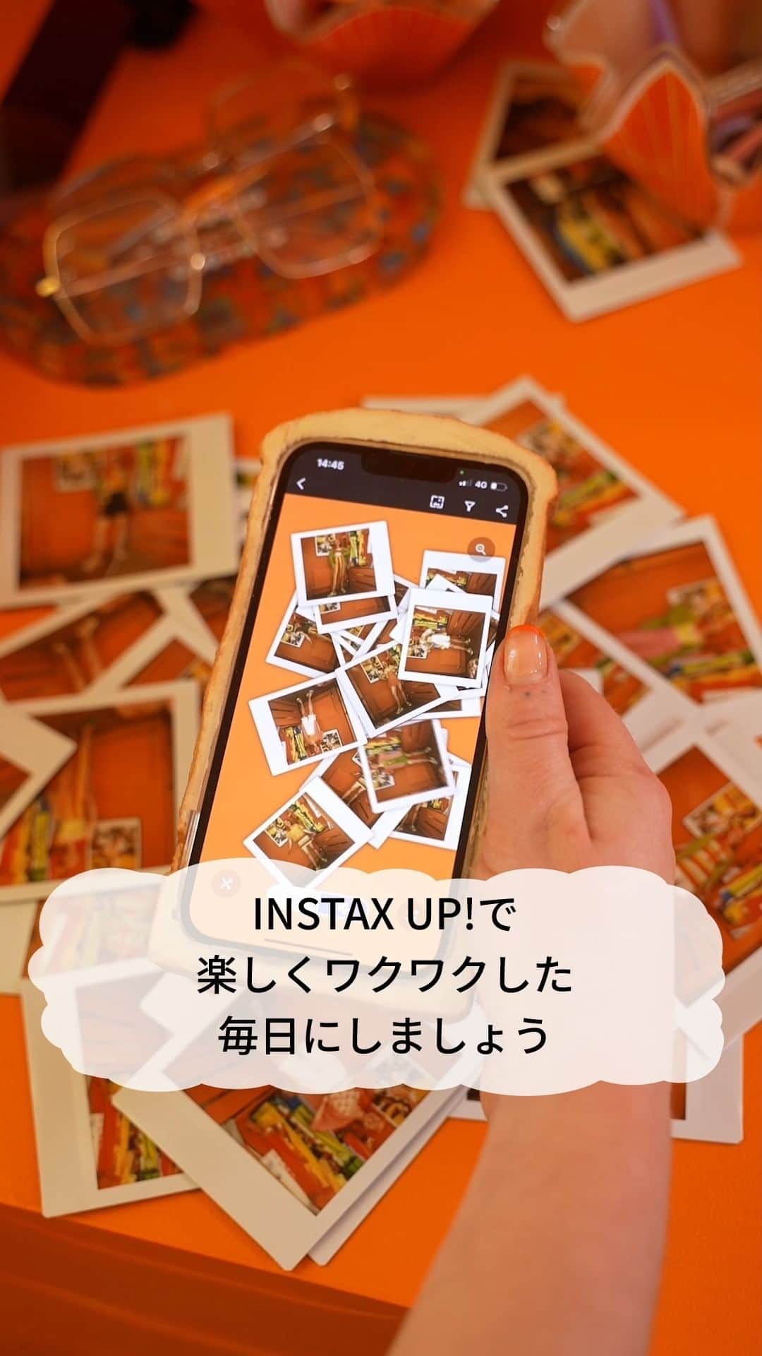 Fujifilm instaxのインスタグラム：「イギリス出身のベティは色鮮やかな衣装に囲まれたオシャレに敏感なマキシマリスト。旅行に出かける前はお気に入りのコーディネートをチェキで撮影してスマホアプリ「INSTAX UP!」でスキャン&アップ。これでお出かけ準備は完了！今日のお気に入りを#INSTAXUP にアップしよう。 #DontJustTakeGive #とるだけじゃないあげたいから」