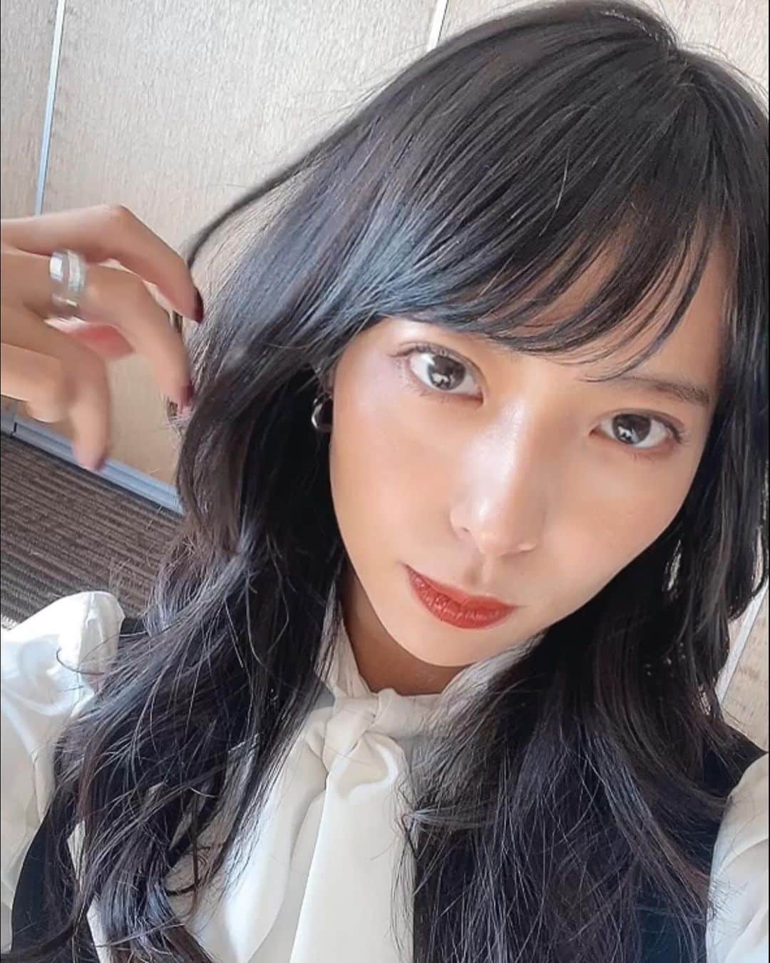 永田レイナのインスタグラム：「「破れたジーパンとかはいてこないでお願い」 って言われた日の現場のｱﾃｸｼ」