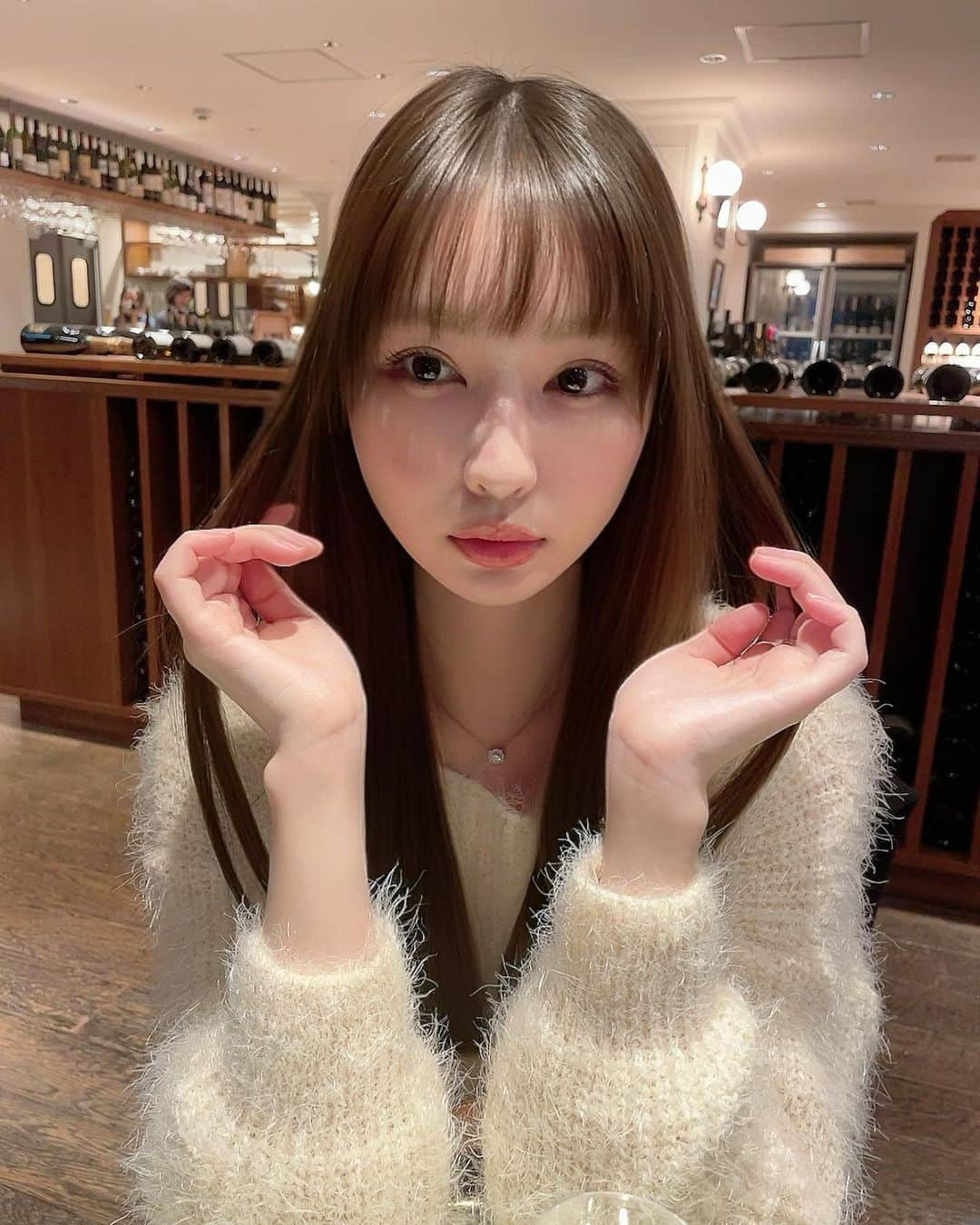 椎名美月さんのインスタグラム写真 - (椎名美月Instagram)「あらあら駆け足ですね師走さん 1年があっという間です。 1年のご褒美にキラキラした街の雰囲気を沢山感じたいと思います🎄」12月1日 8時06分 - mizkiss