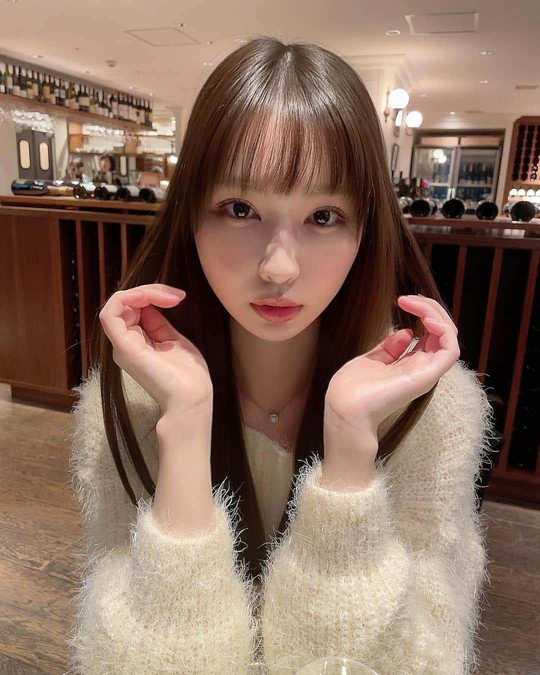 椎名美月さんのインスタグラム写真 - (椎名美月Instagram)「あらあら駆け足ですね師走さん 1年があっという間です。 1年のご褒美にキラキラした街の雰囲気を沢山感じたいと思います🎄」12月1日 8時06分 - mizkiss