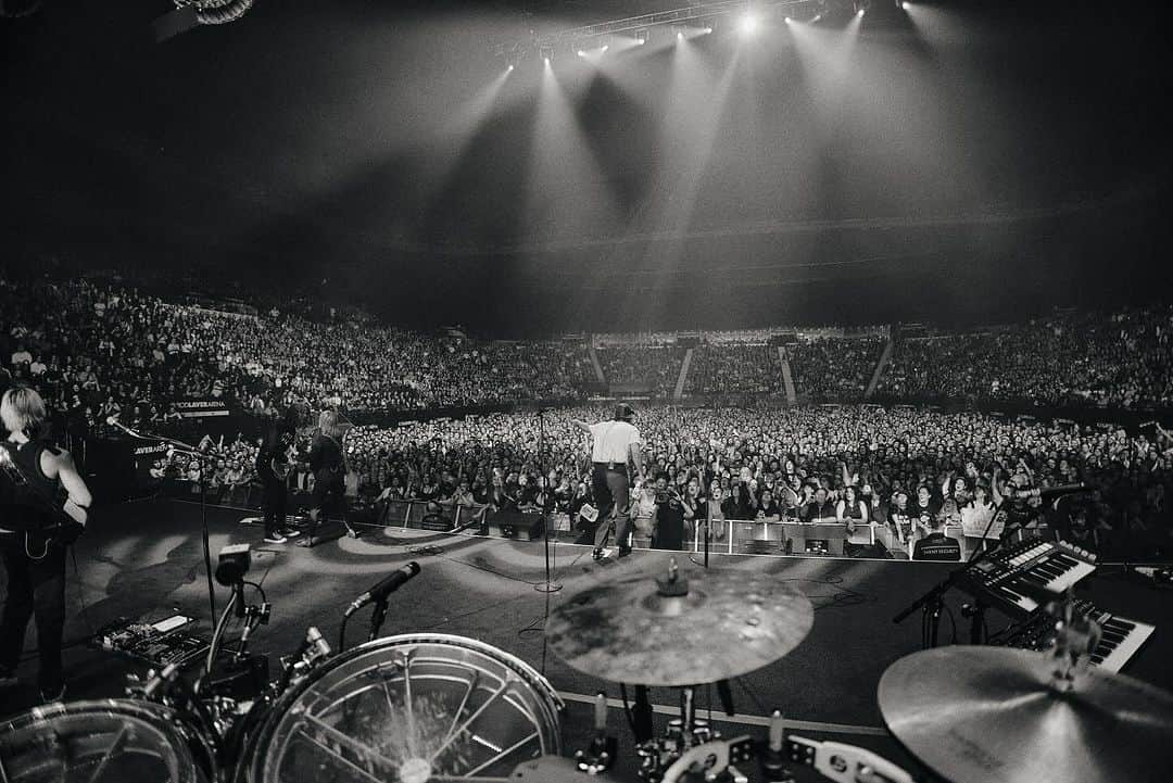 Paramoreさんのインスタグラム写真 - (ParamoreInstagram)「Melbourne, AU. Night 3.  Thank you for having us Australia & New Zealand.  📸: @zacharygray」12月1日 8時13分 - paramore