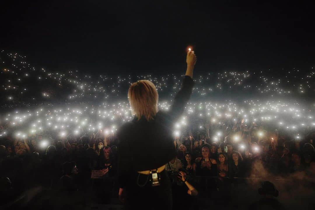 Paramoreさんのインスタグラム写真 - (ParamoreInstagram)「Melbourne, AU. Night 3.  Thank you for having us Australia & New Zealand.  📸: @zacharygray」12月1日 8時13分 - paramore