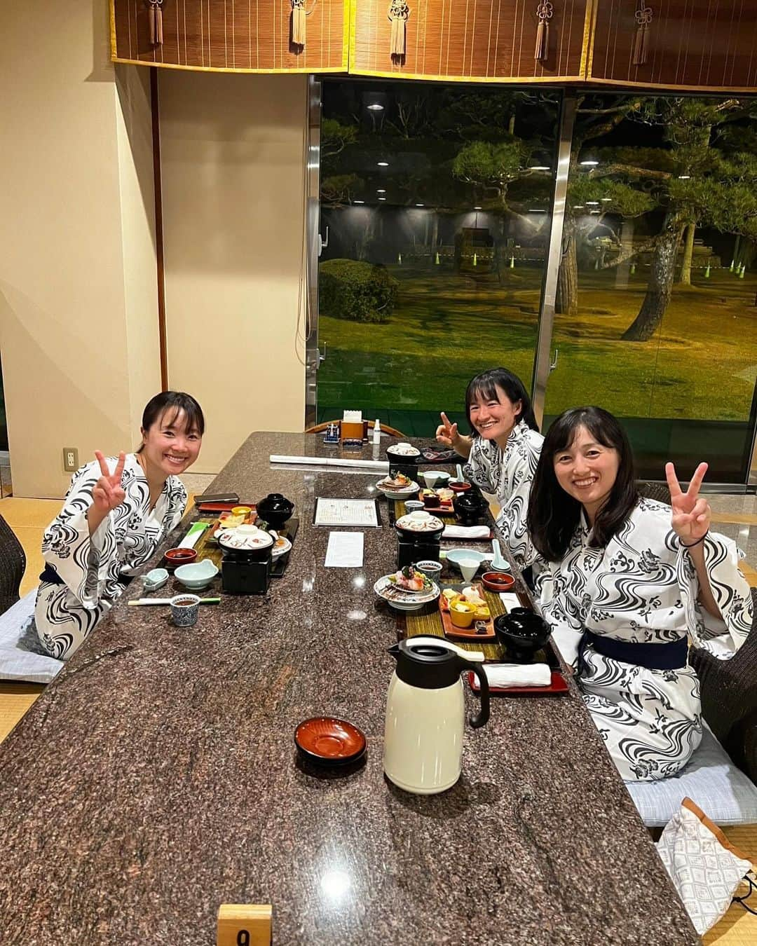 奈良くるみさんのインスタグラム写真 - (奈良くるみInstagram)「毎年恒例の３人旅。 今年は鹿児島に行ってきました⛰️ 自然豊かで美味しいご飯もたくさんある鹿児島は最高でした！ また次の３人旅が楽しみです😄  #奈良くるみ  #kuruminara  #テニス  #tennis  #テニスプレイヤー  #tennisplayer」12月1日 8時31分 - kurumi.nara