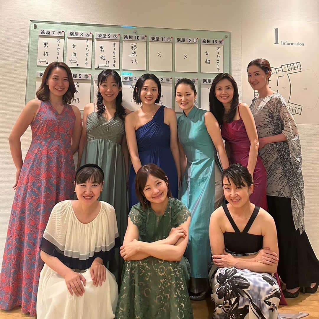 枝並千花さんのインスタグラム写真 - (枝並千花Instagram)「札幌公演♫  ブラームス ドッペルコンチェルトのソリストお2人と✨  川久保賜紀ちゃん、遠藤真理ちゃん、素晴らしかったです！！！  #クラシックキャラバン2023 #札幌 #札幌kitaraコンサートホール」12月1日 8時50分 - chikaedanami