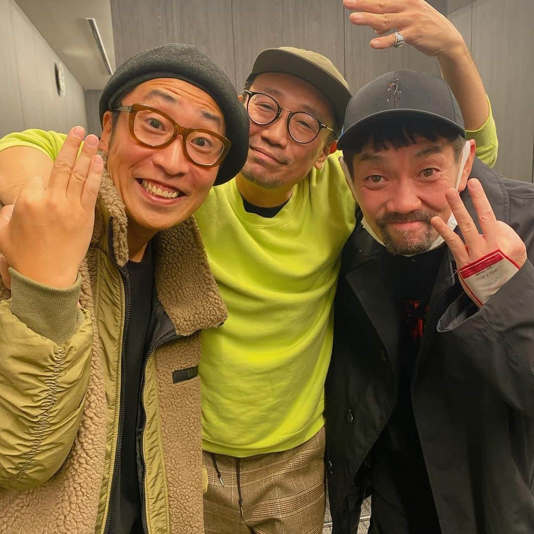 ゆってぃさんのインスタグラム写真 - (ゆってぃInstagram)「🏃‍♂️💨🏃‍♂️  今月も無事（暇）100kラン終了。100kラン仲間の  @norihakaihayabusa もお疲れ様！  ①今月は比較的良い感じで走れました ②学祭シーズンだったのでゴー☆ジャスの衣装を強奪 ③タン塩様は何月でも美味い ④羽田でどぶろっくのスケベ大臣に遭遇。北海道と佐賀へ真逆にさよなら。 ⑤嫁ってぃさんお誕生日。近所の友達たちがお祝いしてくれて本当ありがたい。 ⑥久々にFC東京イベント。ゆりっぺもドロンパも久々でエモかった。 ⑦scafullkingライブとにかく最高でした。来年も見たい！！ ⑧今月の朝活。時計回りで、tractor 、Backerei Brotheim、ALLEY CATS、WORLD BREAKFAST ALLDAY ⑨美味しい物も食べた。兆楽、トラットリア ダル・ビルバンテ・ジョコンド、ふくもり（復活）きくかわ ⑩今月も夫婦仲良くやっております  来月は2023最後の月なので嫌な事忘れてドーーン！！と行ってみよう！！  #ゆってぃ #ワカチコ #人力舎 #学園祭 #飛行機 #朝活 #ディズニーシー #fctokyo #scafullking #BackereiBrotheim #ALLEYCATS #WORLDBREAKFASTALLDAY #tractor #ふくもり #兆楽」12月1日 9時18分 - yutty52_yuta