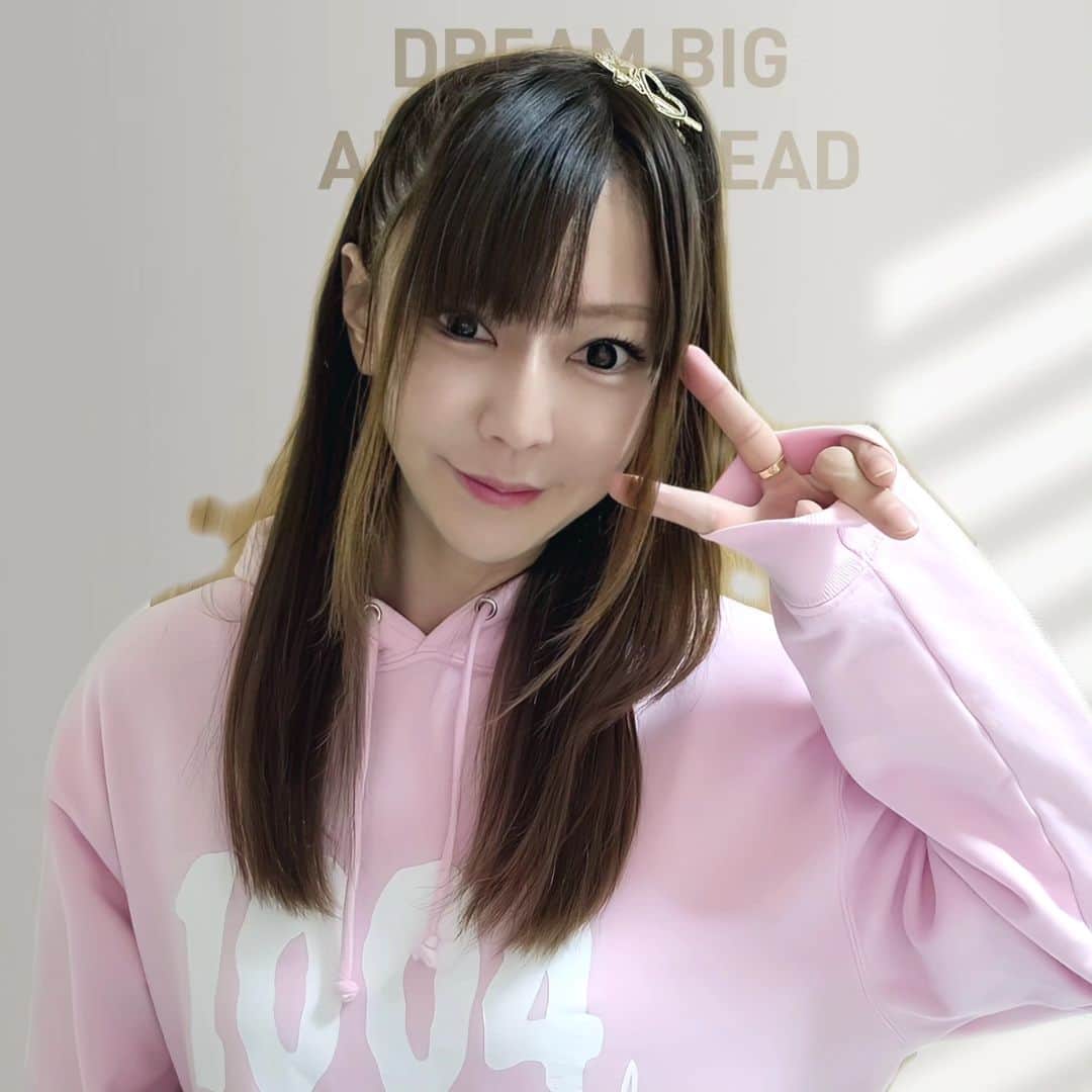 酒井美佳のインスタグラム：「⁡ ⁡今日は、ラウチャレです🎳⁡⁡ ⁡⁡ ⁡今日のラウチャレは、超ラウチャレの日！⁡ ⁡⁡ ⁡勝利者の方にはフォト缶バッジ🎁 ⁡⁡ ⁡15:00・18:00・20:30⁡ ⁡⁡ ⁡の3シフトです！⁡⁡ ⁡⁡ ⁡配信は堺中央環状店です^^」