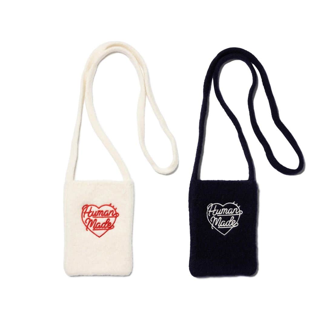 HUMAN MADEのインスタグラム：「"KNIT MINI SHOULDER BAG” will be available at 2nd December 11:00am (JST) at Human Made stores mentioned below.  12月2日AM11時より、"KNIT MINI SHOULDER BAG” が HUMAN MADE のオンラインストア並びに下記の直営店舗にて発売となります。  [取り扱い直営店舗 - Available at these Human Made stores] ■ HUMAN MADE ONLINE STORE ■ HUMAN MADE OFFLINE STORE ■ HUMAN MADE HARAJUKU ■ HUMAN MADE SHIBUYA PARCO ■ HUMAN MADE 1928 ■ HUMAN MADE SHINSAIBASHI PARCO ■ HUMAN MADE SAPPORO  *在庫状況は各店舗までお問い合わせください。 *Please contact each store for stock status.  ニット素材の縦型ショルダーポーチ。携帯電話や財布などの小物が入るサイズです。  Vertical shoulder pouch in knit material. Compact in size, it’s perfect for storing your phone, wallet or other accessories.」