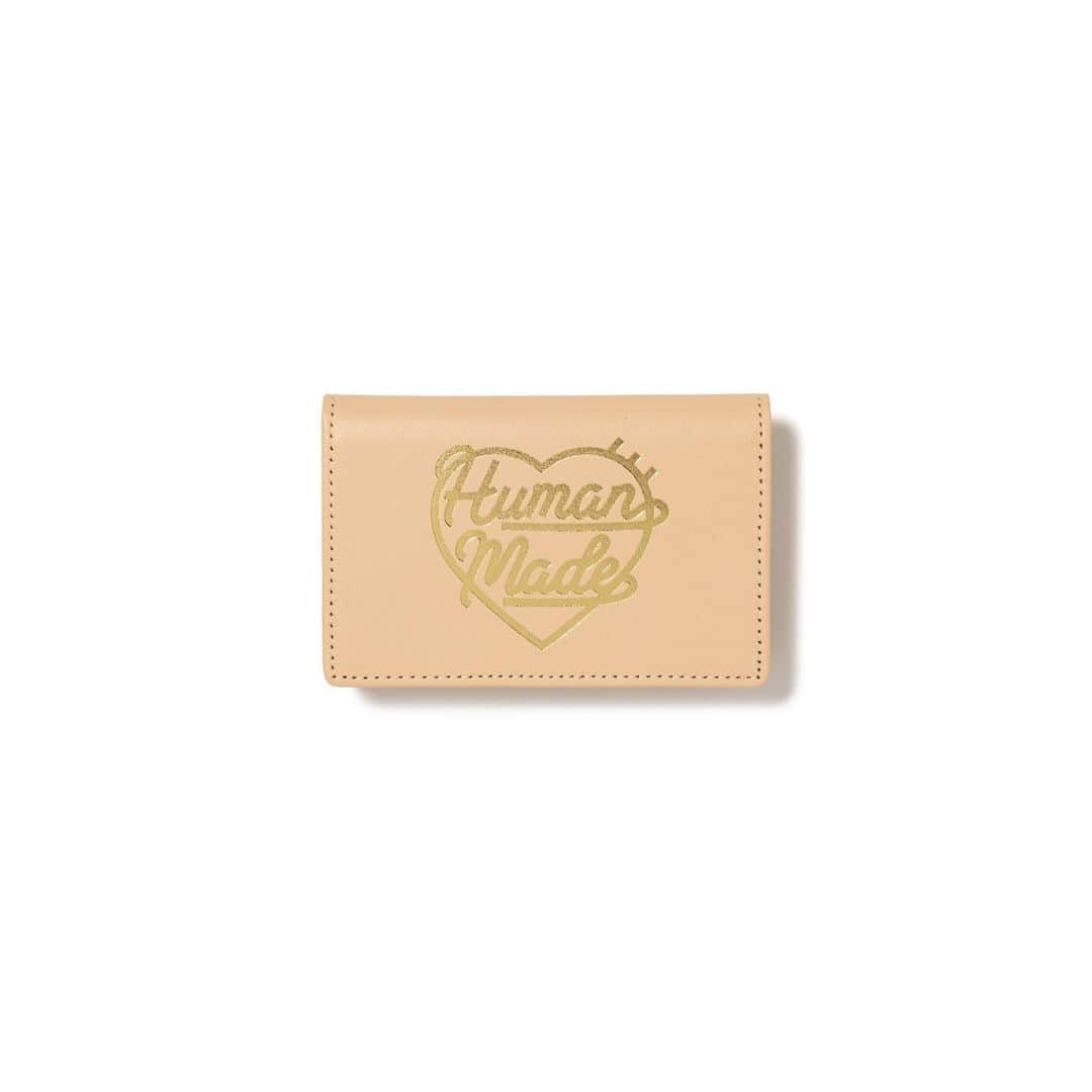 HUMAN MADEさんのインスタグラム写真 - (HUMAN MADEInstagram)「“LEATHER CARD CASE “will be available at 2nd December 11:00am (JST) at Human Made stores mentioned below.  12月2日AM11時より、”LEATHER CARD CASE”が HUMAN MADE のオンラインストア並びに下記の直営店舗にて発売となります。  [取り扱い直営店舗 - Available at these Human Made stores] ■ HUMAN MADE ONLINE STORE ■ HUMAN MADE OFFLINE STORE ■ HUMAN MADE HARAJUKU ■ HUMAN MADE SHIBUYA PARCO ■ HUMAN MADE 1928 ■ HUMAN MADE SHINSAIBASHI PARCO ■ HUMAN MADE SAPPORO  *在庫状況は各店舗までお問い合わせください。 *Please contact each store for stock status.  カウレザー製のカードケース。箔押しで刻印されたHUMAN MADEのハートグラフィックが特徴です。  Card case in cow leather with a foil-stamped Human Made heart graphic on the front.」12月1日 11時17分 - humanmade