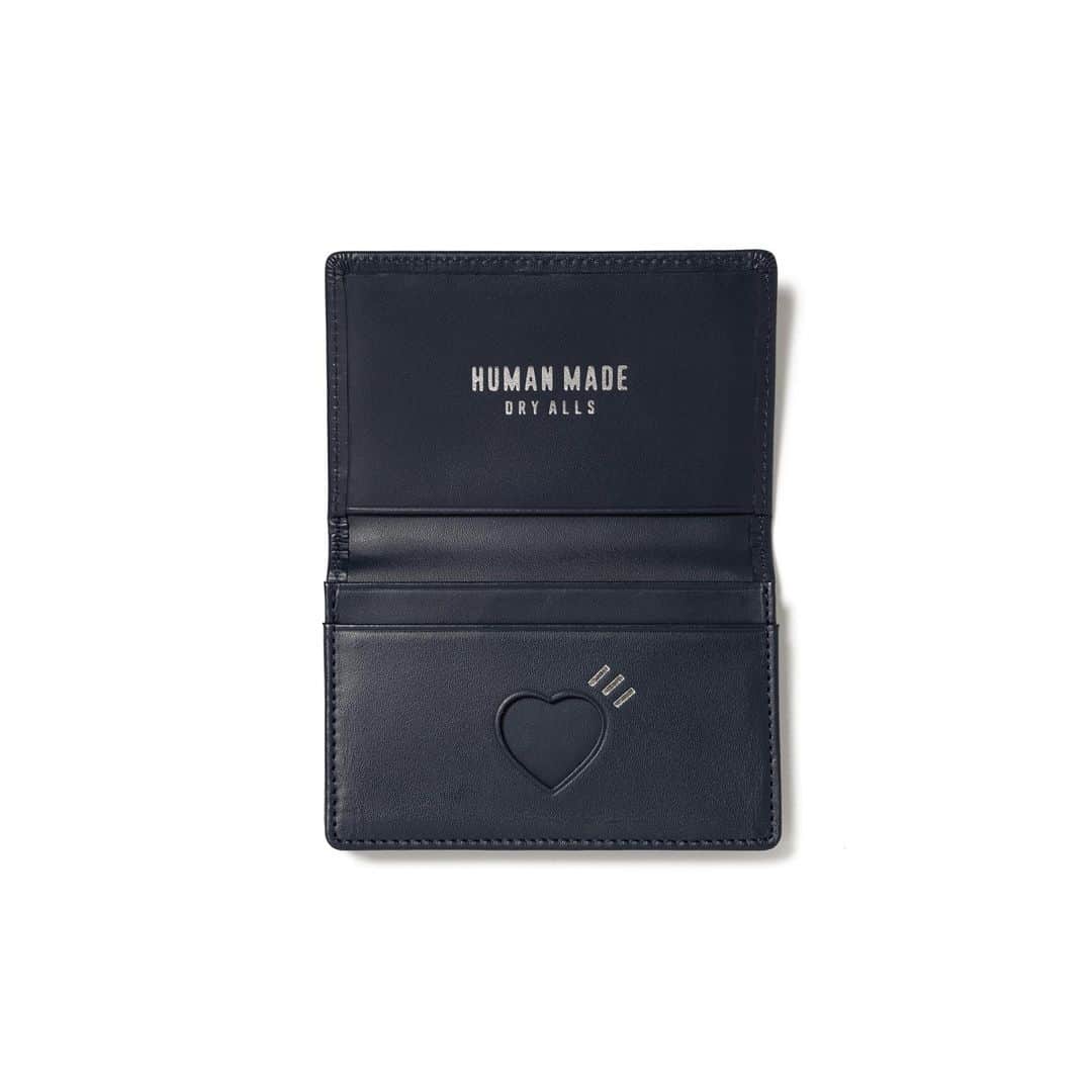 HUMAN MADEさんのインスタグラム写真 - (HUMAN MADEInstagram)「“LEATHER CARD CASE “will be available at 2nd December 11:00am (JST) at Human Made stores mentioned below.  12月2日AM11時より、”LEATHER CARD CASE”が HUMAN MADE のオンラインストア並びに下記の直営店舗にて発売となります。  [取り扱い直営店舗 - Available at these Human Made stores] ■ HUMAN MADE ONLINE STORE ■ HUMAN MADE OFFLINE STORE ■ HUMAN MADE HARAJUKU ■ HUMAN MADE SHIBUYA PARCO ■ HUMAN MADE 1928 ■ HUMAN MADE SHINSAIBASHI PARCO ■ HUMAN MADE SAPPORO  *在庫状況は各店舗までお問い合わせください。 *Please contact each store for stock status.  カウレザー製のカードケース。箔押しで刻印されたHUMAN MADEのハートグラフィックが特徴です。  Card case in cow leather with a foil-stamped Human Made heart graphic on the front.」12月1日 11時17分 - humanmade