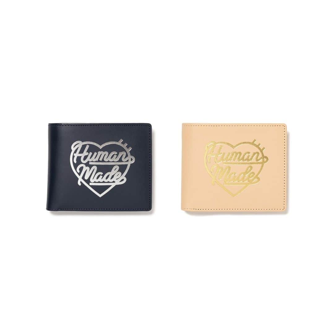 HUMAN MADEのインスタグラム：「“LEATHER WALLET “will be available at 2nd December 11:00am (JST) at Human Made stores mentioned below.  12月2日AM11時より、”LEATHER WALLET”がHUMAN MADE のオンラインストア並びに下記の直営店舗にて発売となります。  [取り扱い直営店舗 - Available at these Human Made stores] ■ HUMAN MADE ONLINE STORE ■ HUMAN MADE OFFLINE STORE ■ HUMAN MADE HARAJUKU ■ HUMAN MADE SHIBUYA PARCO ■ HUMAN MADE 1928 ■ HUMAN MADE SHINSAIBASHI PARCO ■ HUMAN MADE SAPPORO  *在庫状況は各店舗までお問い合わせください。 *Please contact each store for stock status.  カウレザー製の二つ折りウォレット。箔押しで刻印されたHUMAN MADEのハートグラフィックやハートの抜き穴でカードが取り出しやすいのも特徴です。  Bi-fold wallet in cow leather. Details include a foil-stamped Human Made heart graphic and a heart-shaped opening that allows cards to be removed with ease.」