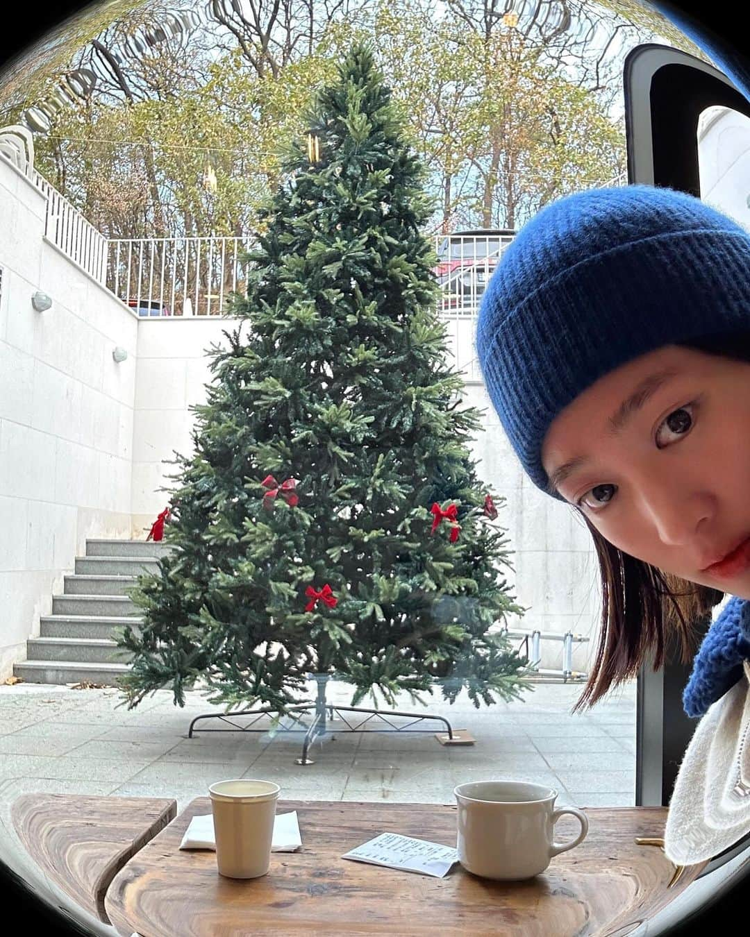 ペ・ヌリのインスタグラム：「Christmas is coming !」