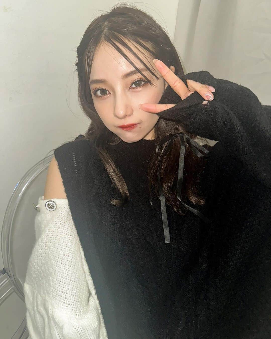 村瀬紗英さんのインスタグラム写真 - (村瀬紗英Instagram)「#dailylook  🙈🍌🧁💜 12月おじゃまします(:  👗▶︎ @andgeebee_official」12月1日 20時58分 - saepiiii.m