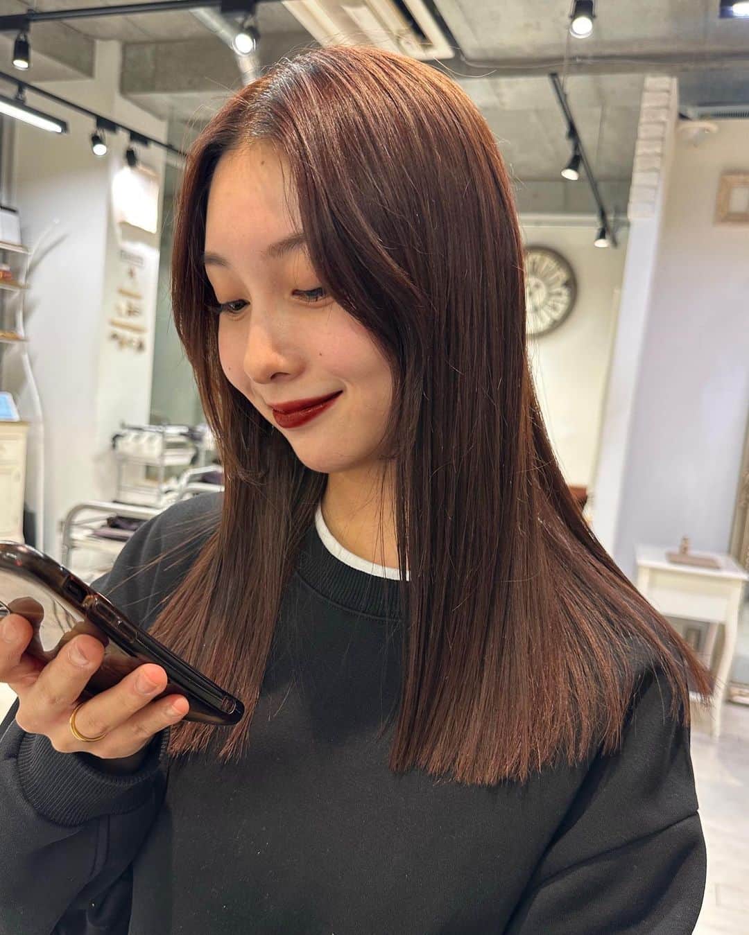 広瀬梨奈さんのインスタグラム写真 - (広瀬梨奈Instagram)「いつもありがとうございます😭 思い通りのカラーに慣れて嬉しいです！」12月1日 21時09分 - kukuriri_