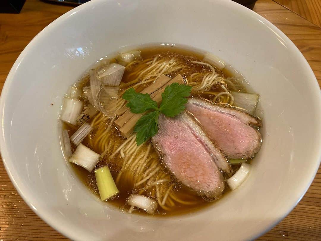 佐伯日菜子のインスタグラム：「寒くても暑くても食べたい それが #ラーメン #麺 #麺スタグラム #麺スタグラマー #noodles」
