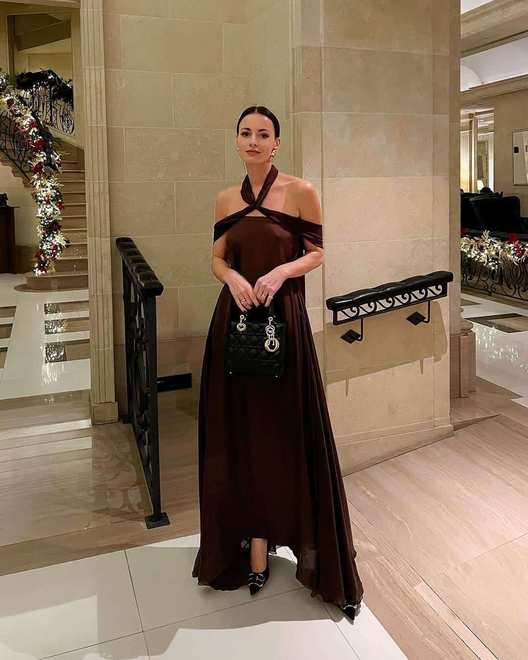 Zina Charkopliaさんのインスタグラム写真 - (Zina CharkopliaInstagram)「From the vibrant celebration at Suarez's 80th anniversary in Madrid to the glamour of the Magazine (La Vanguardia) awards in Barcelona – what a thrilling week! Honored to be part of such remarkable events. Happy Friday and cheers to le weekend ⭐️ #travel #event #luxury #style #dress #madrid」12月1日 21時15分 - zinafashionvibe