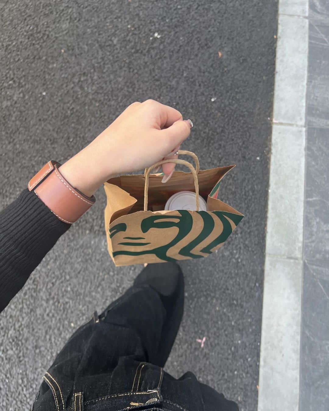 すずのインスタグラム：「最近はジョイフルメドレーしか飲んでませんっ」