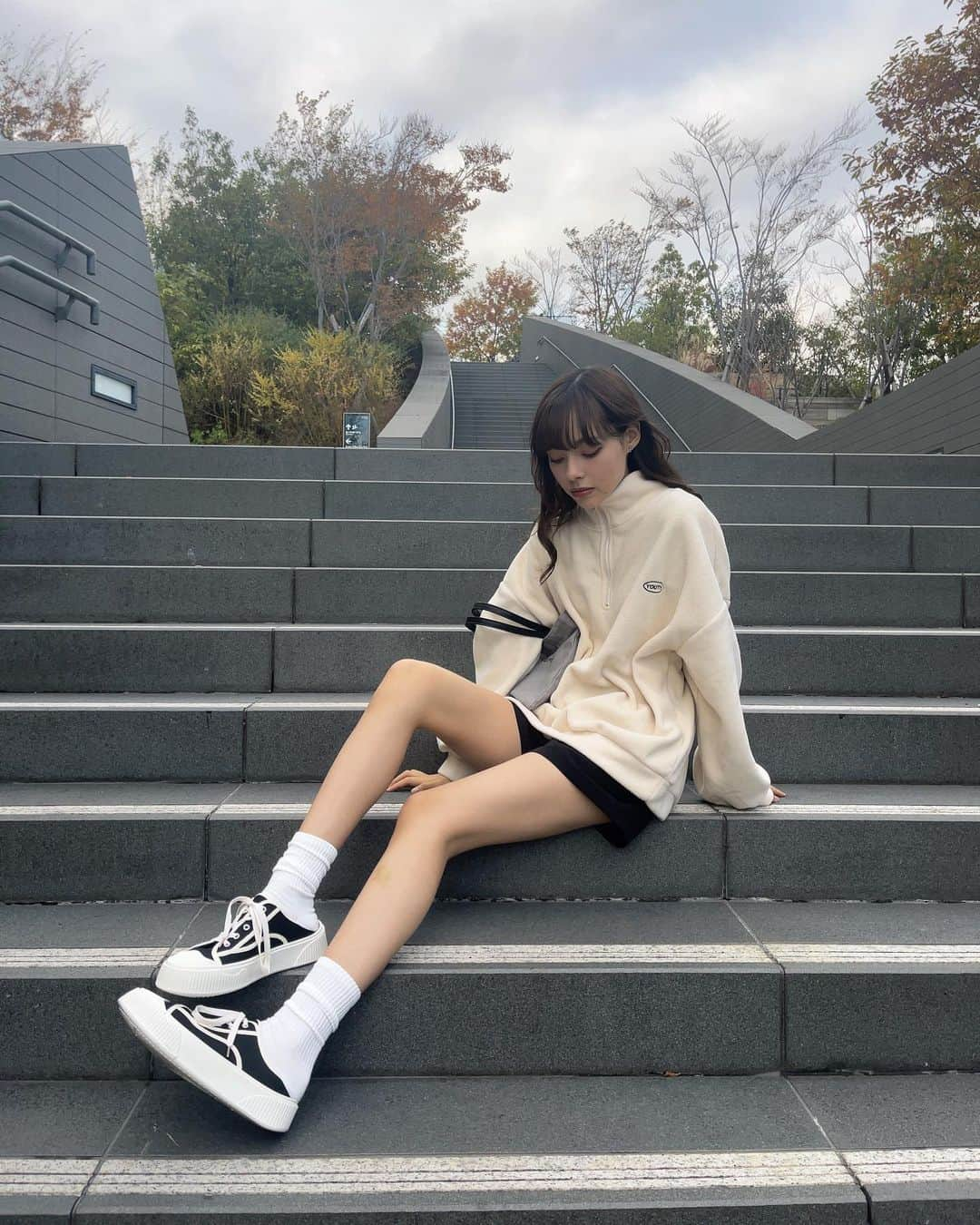 武イリヤさんのインスタグラム写真 - (武イリヤInstagram)「ラフ👟 この日は全部プチプラコーデ . トップス @shein_japan  ボトムス @grl_official  靴@shein_japan . . . #プチプラコーデ #プチプラ　#shein購入品 #grl #grl購入品」12月1日 21時19分 - take_iriya