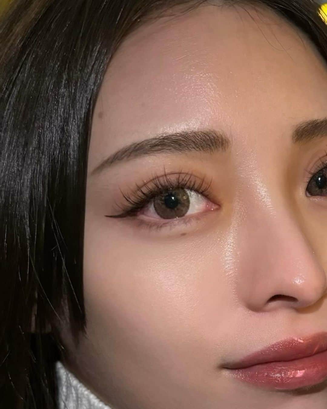 飯田りほさんのインスタグラム写真 - (飯田りほInstagram)「いつもとは違うちょっとハーフなカラコン👀 夜でも目立たせてくれるの🫶 #PR #みんカラ  #みんなのカラコン  #カラコン #カラコンレポ  #カラコンレビュー」12月1日 21時20分 - rrri_ho