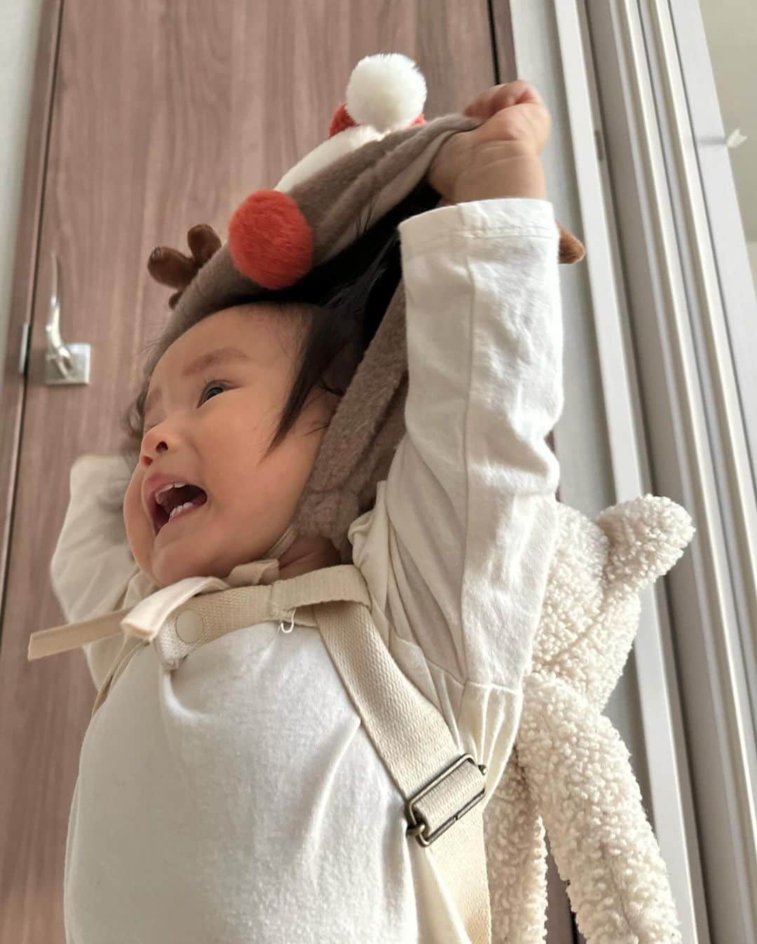 ARISA（和田有沙）さんのインスタグラム写真 - (ARISA（和田有沙）Instagram)「赤ちゃん感満載の次女👶🏻💖ㅤㅤㅤㅤㅤㅤㅤㅤㅤㅤㅤㅤㅤ ㅤㅤㅤㅤㅤㅤㅤㅤㅤㅤㅤㅤㅤ ずっと赤ちゃんでいてほしい🥹  #1歳1ヶ月#年子#年子姉妹#姉妹#年子育児#年子ママ」12月1日 21時21分 - wadaarisa