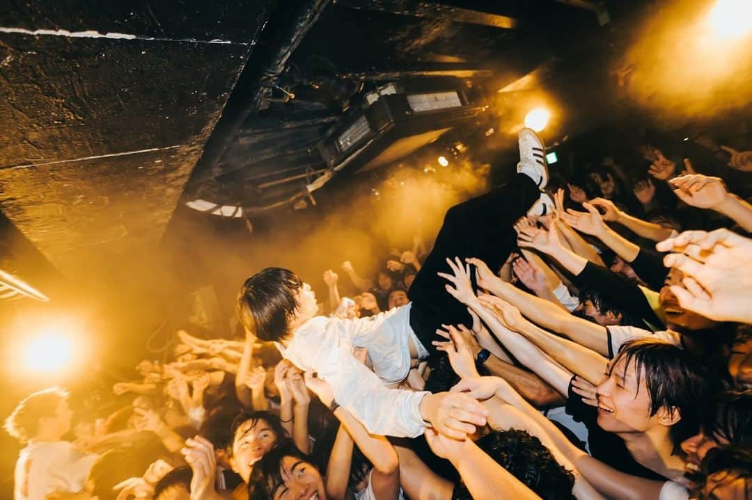 FOMAREさんのインスタグラム写真 - (FOMAREInstagram)「2023.12.1 small sausage tour vol.2 FINAL‼︎ 新宿ANTIKNOCK  THANK YOU‼︎  スモールソーセージ🌭のみんなありがとう。  photo by @ohazamanorito」12月1日 21時32分 - fomare_official