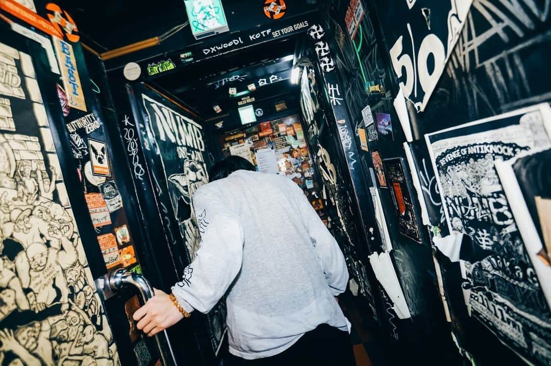 FOMAREさんのインスタグラム写真 - (FOMAREInstagram)「2023.12.1 small sausage tour vol.2 FINAL‼︎ 新宿ANTIKNOCK  THANK YOU‼︎  スモールソーセージ🌭のみんなありがとう。  photo by @ohazamanorito」12月1日 21時32分 - fomare_official