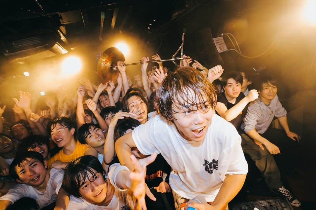 FOMAREさんのインスタグラム写真 - (FOMAREInstagram)「2023.12.1 small sausage tour vol.2 FINAL‼︎ 新宿ANTIKNOCK  THANK YOU‼︎  スモールソーセージ🌭のみんなありがとう。  photo by @ohazamanorito」12月1日 21時32分 - fomare_official