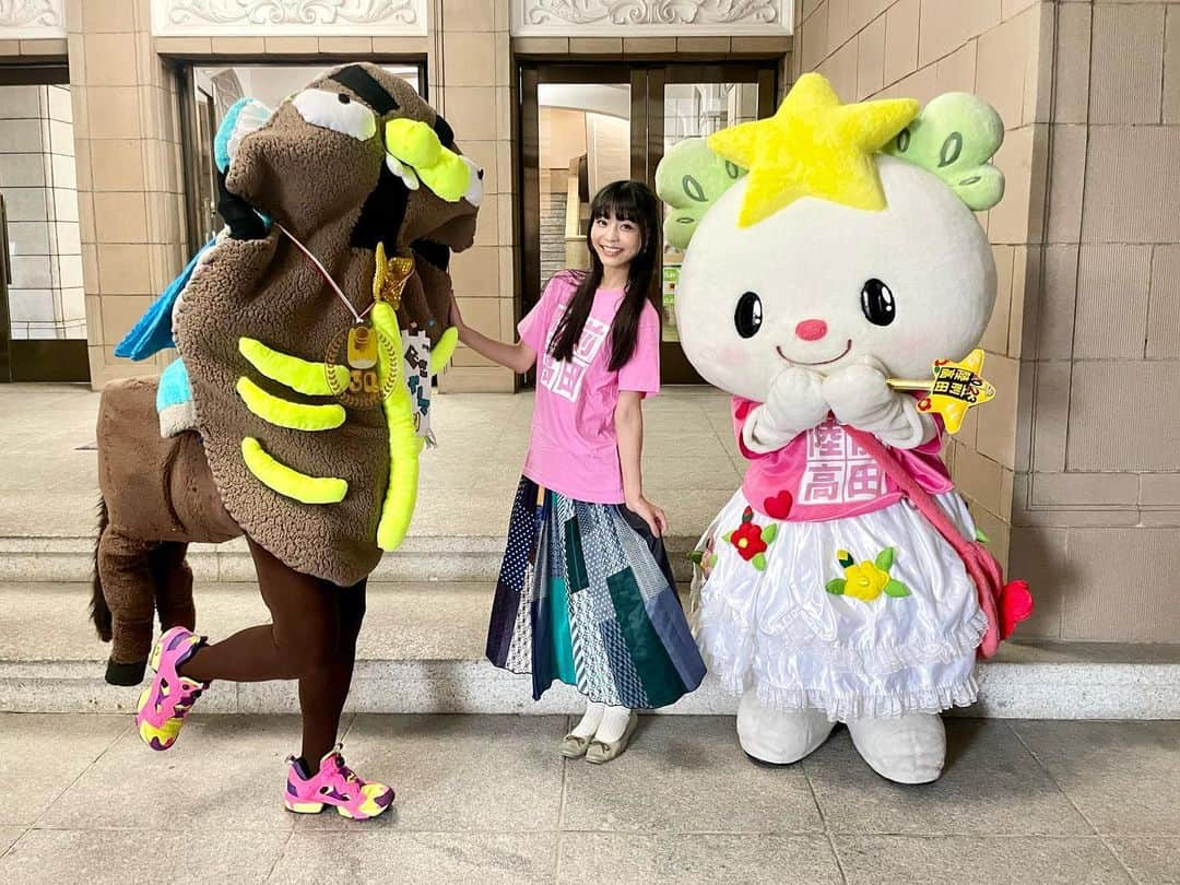 寺嶋由芙さんのインスタグラム写真 - (寺嶋由芙Instagram)「【東京都新島村　くさヤーマン】 【岩手県陸前高田市　たかたのゆめちゃん】 ・ くさヤーマンとってもお久しぶりにお会いした！くさやっておいしいよね(ﾟωﾟ)マヨネーズつけて食べるのが好きだよ(ﾟωﾟ) ・ ゆめちゃんはいつでもすーぱーきゅーと(ﾟωﾟ)くりくり垂れ目羨ましいな〜(ﾟωﾟ)」12月1日 21時24分 - yufu_terashima