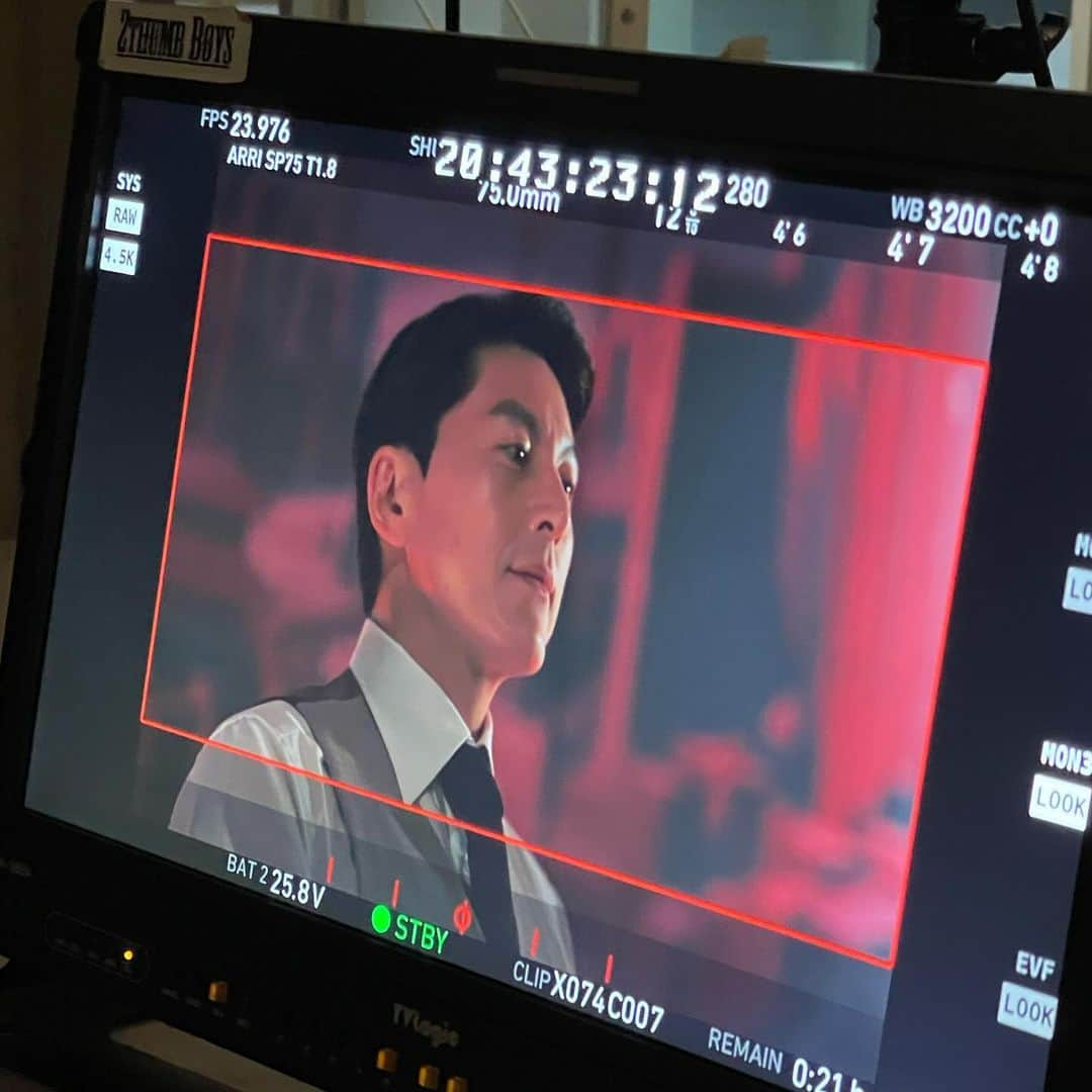 リュ・スヨンさんのインスタグラム写真 - (リュ・スヨンInstagram)「. #넷플릭스 시리즈 #퀸메이커  로  제31회 #대한민국문화연예대상  드라마부문 최우수상을 수상했습니다.   함께했던 선후배님들과 오진석 감독님, 따뜻했던 스탭여러분들께 다시한번 깊은 감사를 전합니다. ❤️  #감사합니다 .  #queenmaker  #netflix」12月1日 21時30分 - suyoung_ryu