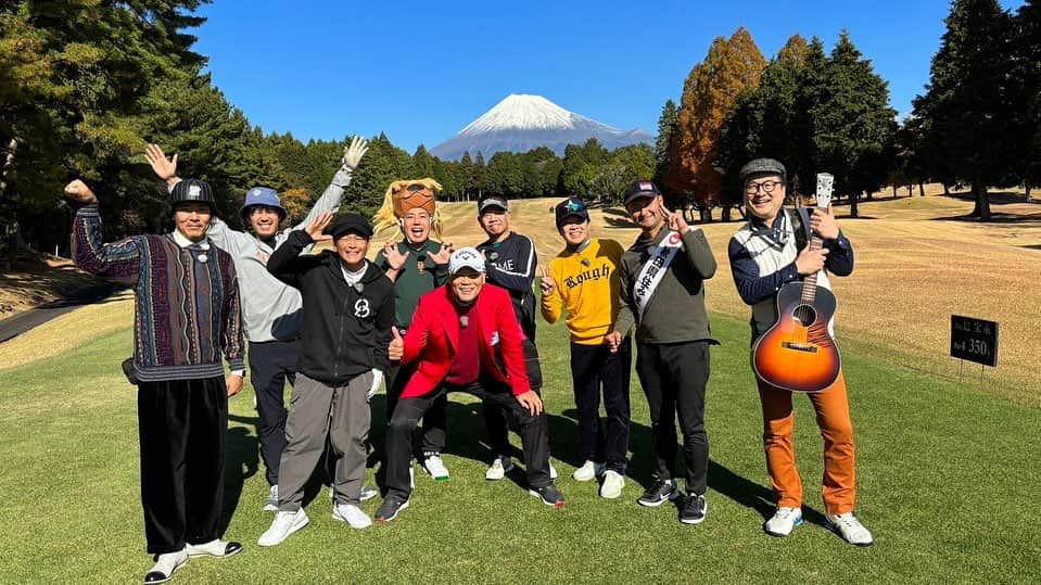 遠藤章造のインスタグラム：「師走に入り色んな番組でゴルフしてますー⛳️ #遠藤章造#ココリコ#ゴルフ#年末年始」