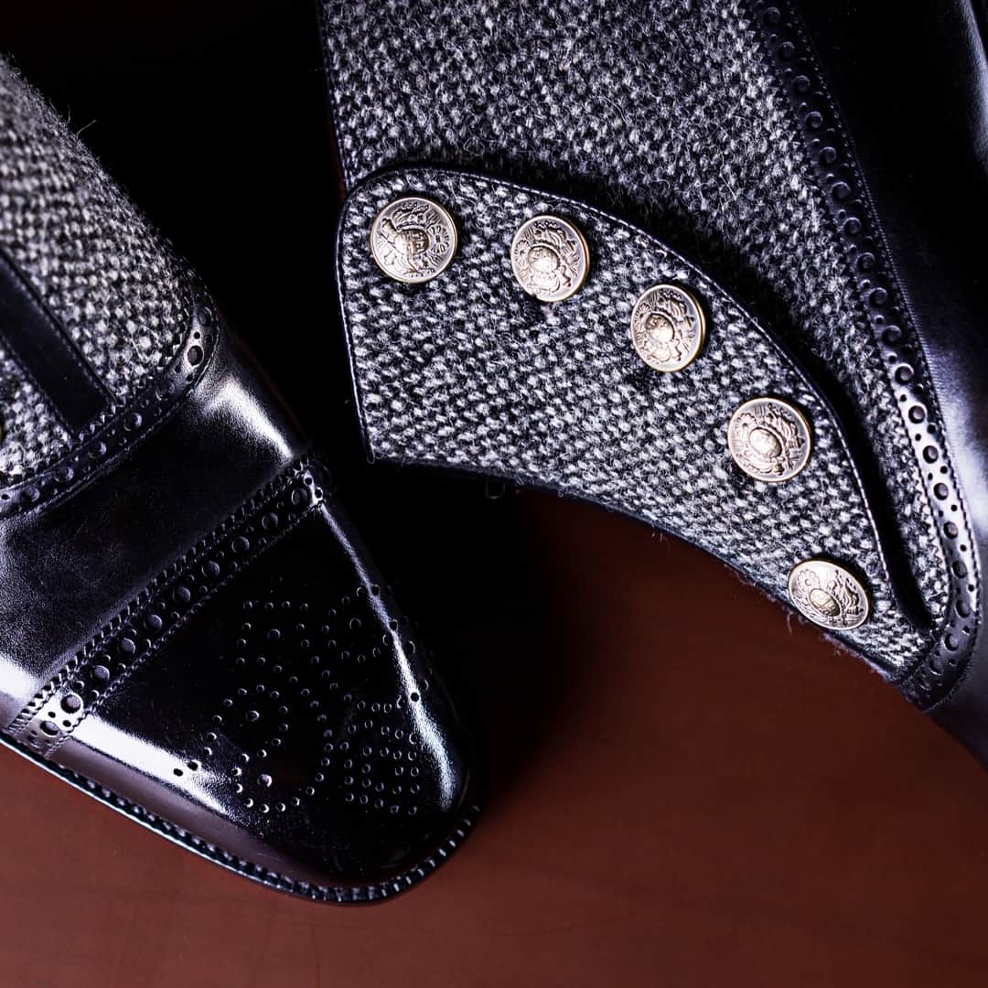サンクリスピンのインスタグラム：「In reverence of tradition, with respect to the craft and in anticipation of the future, our Model 608 buttoned boots are for those not afraid to be deliberate.⁣ #shoes #handmadeshoes #madetoorder #mtoshoes #bespokeshoes #handwelted #shoeporn #madebyhand #shoestagram #agentlemanschoice #onlyforgentlemen」