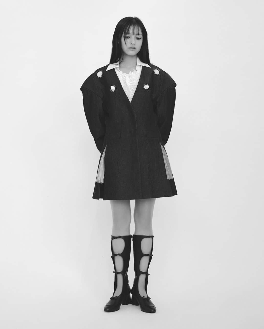 大峰ユリホさんのインスタグラム写真 - (大峰ユリホInstagram)「@fashionsnapcom 🩶」12月1日 22時06分 - lespros_yuriho