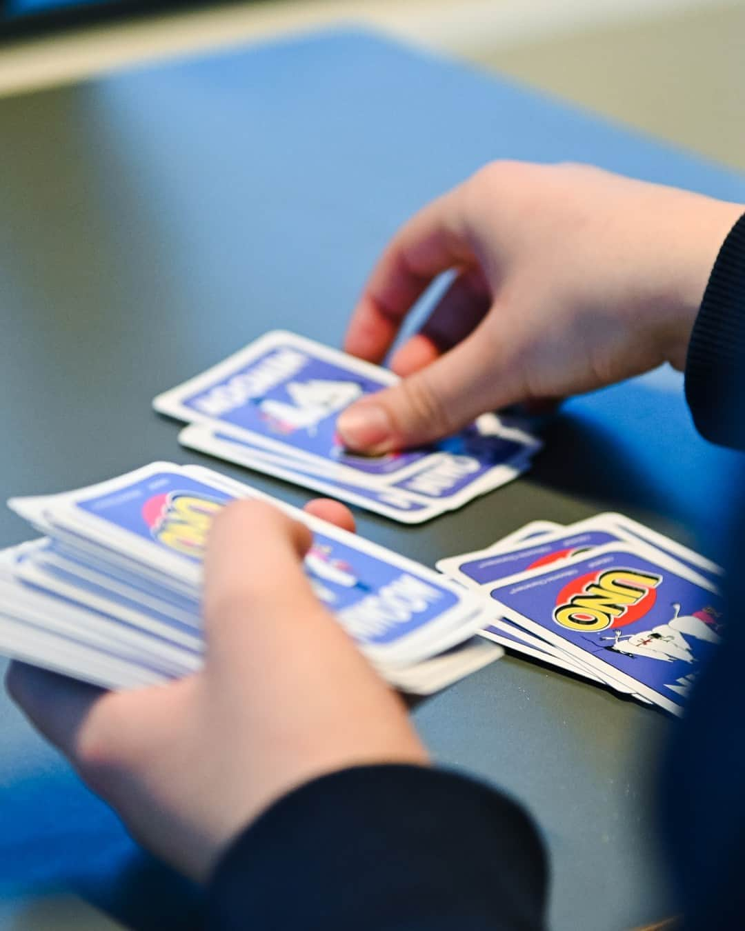 ムーミンさんのインスタグラム写真 - (ムーミンInstagram)「Moomin UNO cards - Two classics joining forces! 💥👾  The super-popular family card game UNO features the beloved Moomin characters! ❤️ The aim of the game is to get rid of the cards first by matching numbers and colours, with the added twist of a surprise Moominous rule. 🤫   Want to win a pack of Moomin UNO cards? 🤩 Tag a friend, or tell us in the comments who you'd challenge for a card game. By commenting, you are in the draw to win. 🏆  Winners will be contacted on 7.12.2023.  Terms: http://moomin.in/terms-moomin  #moomin #moominofficial #unocards @toyrockoy @uno」12月1日 22時00分 - moominofficial