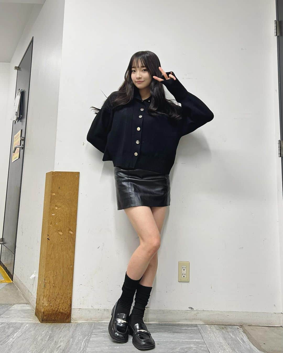 里仲菜月さんのインスタグラム写真 - (里仲菜月Instagram)「久しぶりにスカート履いたけど寒すぎた☃️」12月1日 22時15分 - natsuki_satonaka