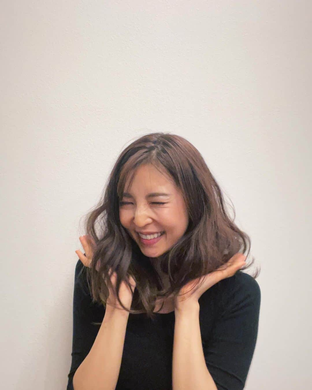 芝彰子さんのインスタグラム写真 - (芝彰子Instagram)「happy happy👩‍🦱🌈💕  “楽しい”と“幸せ”は隣り合わせ🫶  出会ってくれた人みんなに感謝  . #happy  #happygirl と言ったらおこがましいけど #気持ちはいつも若くありたい」12月1日 22時13分 - akiaki1221