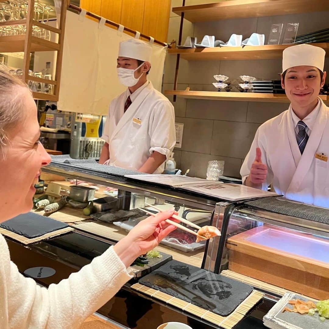カロリーナ・コストナーのインスタグラム：「Buon appetito  いただきます 🍣🍡🍱」