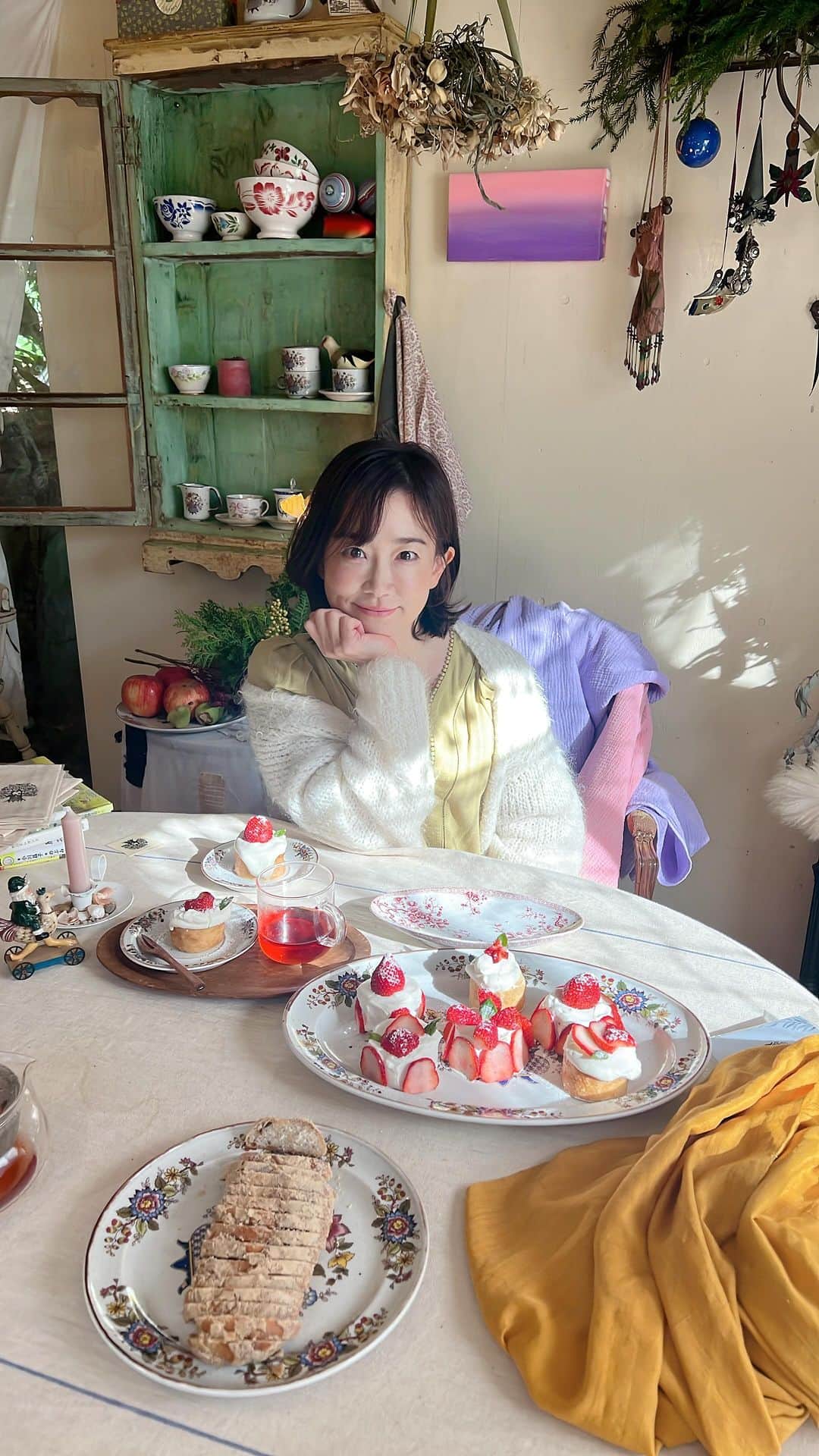 松尾翠のインスタグラム：「12月の本とおしゃべり  これからの私たちの生き方のはなし」