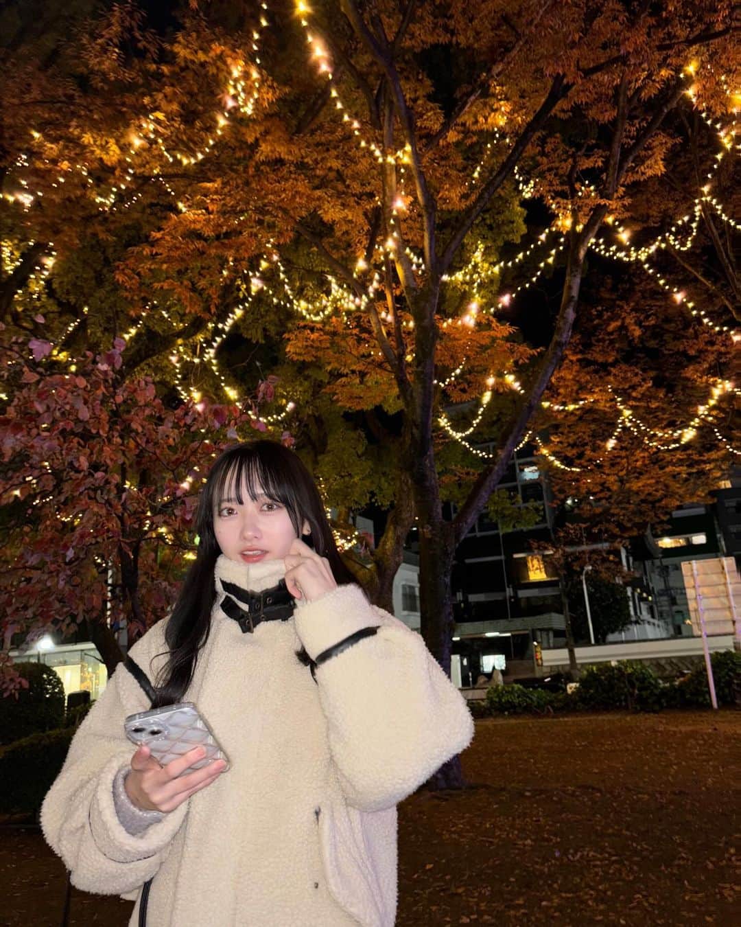 石田千穂さんのインスタグラム写真 - (石田千穂Instagram)「． 12月もよろしくお願いします 横を通る事はよくあったけど、 ちゃんと見に行くのは久しぶりだった☺️」12月1日 13時53分 - chiho_ishida