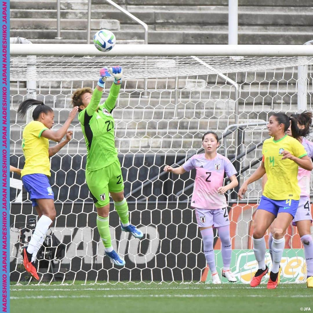 日本サッカー協会さんのインスタグラム写真 - (日本サッカー協会Instagram)「. 【2023.12.1 Photo Report②📸】  🏆国際親善試合 🇯🇵なでしこジャパン 3-4 ブラジル🇧🇷 ⌚️3:15(🇯🇵) 🏟Neo Quimica Arena(ブラジル)  21 #平尾知佳(GK) 2 #清水梨紗 3 #南萌華 4 #熊谷紗希(C) 7 #宮澤ひなた 9 #植木理子 10 #長野風花 12 #古賀塔子 13 #遠藤純 14 #長谷川唯  15 #藤野あおば  𝐒𝐔𝐁🔄 1 #山下杏也加(GK) 18 #田中桃子(GK) 5 #三宅史織 6 #杉田妃和 8 #猶本光 11 #田中美南 16 #林穂之香 17 #清家貴子 19 #中嶋淑乃 20 #石川璃音  22 #谷川萌々子  監督 #池田太  #BEYOURBESTSELF #最高の自分であれ #夢への勇気を #jfa #daihyo #nadeshiko #なでしこジャパン」12月1日 14時19分 - japanfootballassociation