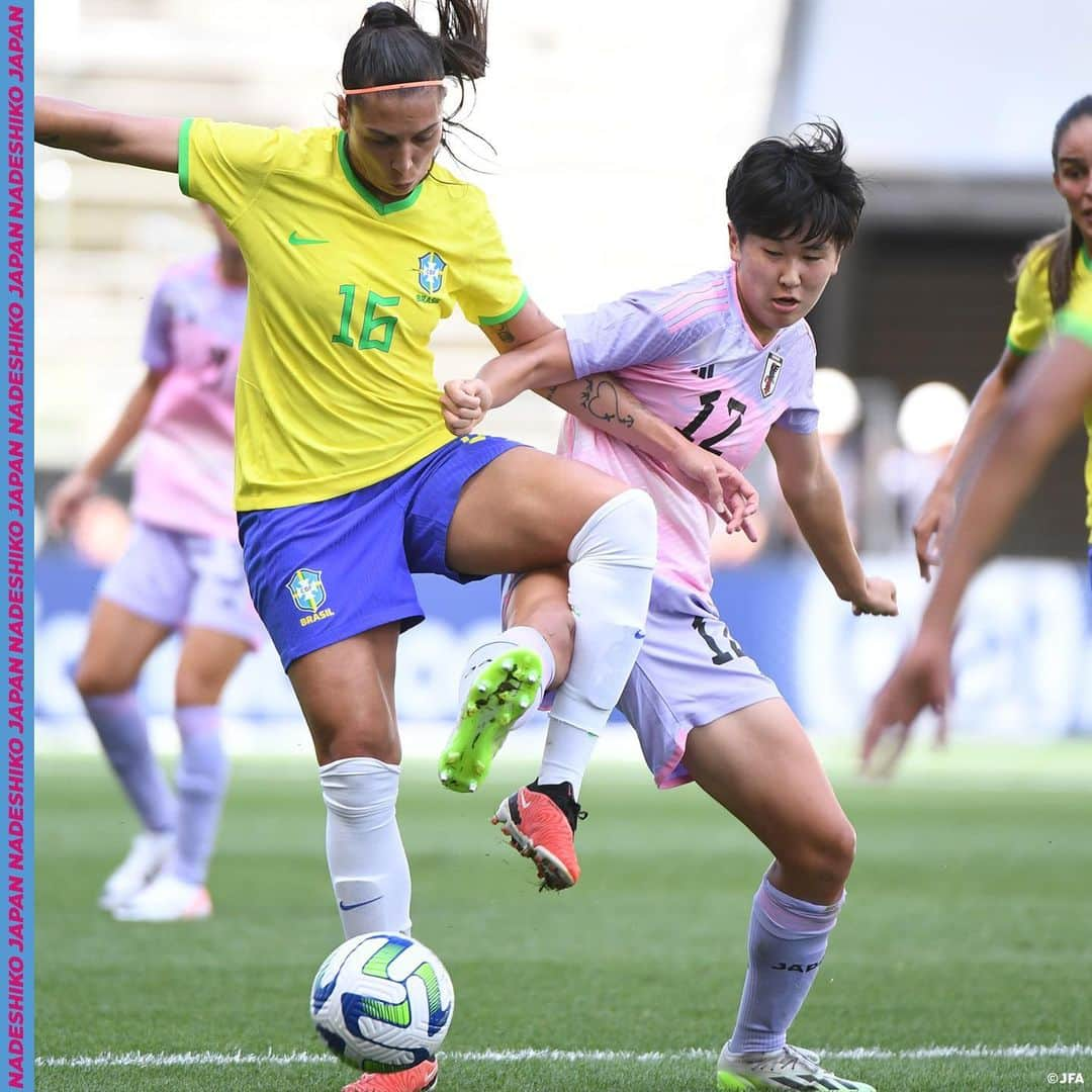 日本サッカー協会さんのインスタグラム写真 - (日本サッカー協会Instagram)「. 【2023.12.1 Photo Report②📸】  🏆国際親善試合 🇯🇵なでしこジャパン 3-4 ブラジル🇧🇷 ⌚️3:15(🇯🇵) 🏟Neo Quimica Arena(ブラジル)  21 #平尾知佳(GK) 2 #清水梨紗 3 #南萌華 4 #熊谷紗希(C) 7 #宮澤ひなた 9 #植木理子 10 #長野風花 12 #古賀塔子 13 #遠藤純 14 #長谷川唯  15 #藤野あおば  𝐒𝐔𝐁🔄 1 #山下杏也加(GK) 18 #田中桃子(GK) 5 #三宅史織 6 #杉田妃和 8 #猶本光 11 #田中美南 16 #林穂之香 17 #清家貴子 19 #中嶋淑乃 20 #石川璃音  22 #谷川萌々子  監督 #池田太  #BEYOURBESTSELF #最高の自分であれ #夢への勇気を #jfa #daihyo #nadeshiko #なでしこジャパン」12月1日 14時19分 - japanfootballassociation