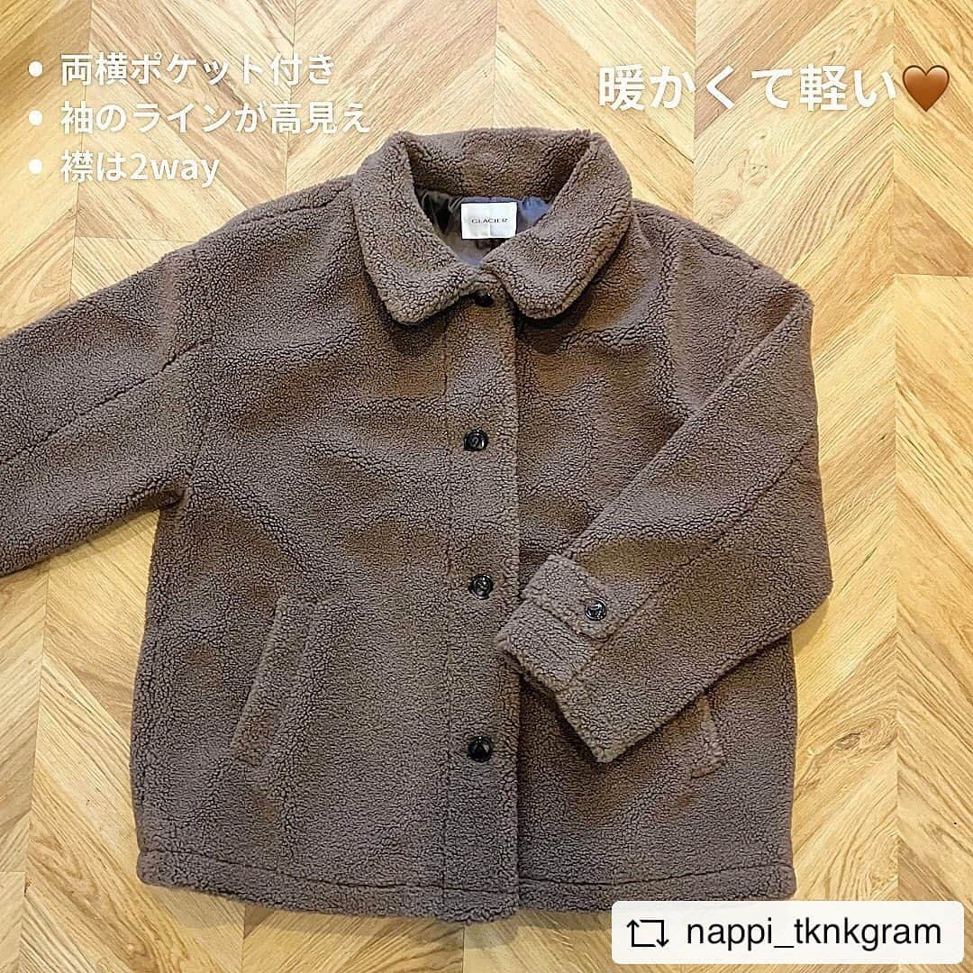 ハニーズ公式さんのインスタグラム写真 - (ハニーズ公式Instagram)「#Repost @nappi_tknkgram   • • • • • • @nappi_tknkgram さんの投稿です。 素敵な投稿ありがとうございます。  • • • • •   可愛いすぎるボアジャケット､､🐻❤️  スタンドネックにもなるし 襟を寝かせても可愛いすぎるの､､  ボリュームあるから暖かいけど軽くて 足とか華奢見えするしお洒落見え🥺  ボアジャケットってカジュアルな印象あるけど これは綺麗めにも両方使える🪄(かなり天才)  カラバリ全部可愛いすぎて本当に迷ったけど 私は冬っぽくブラウンにしたよ🤎 _______________________ 📝スタンドボアジャケット L ブラウン 商品番号:557-42-8278 #PR @honeysofficial _______________________ #PR #ハニーズ #Honeys #ハニーズコーデ #ボアジャケット #スタンドボアジャケット #きれいめコーデ #大人可愛い #ママコーデ #プチプラコーデ #公園コーデ #きれいめカジュアル」12月1日 14時32分 - honeysofficial