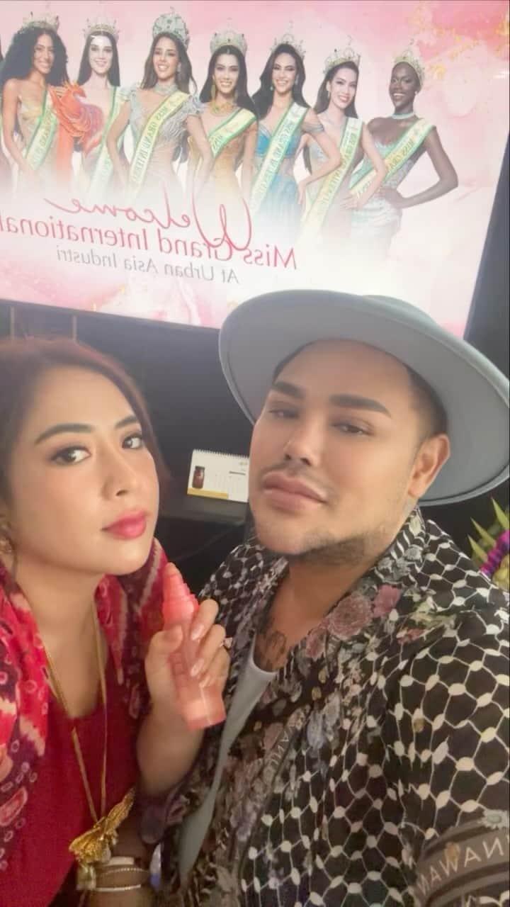 Ivan Gunawanのインスタグラム：「Kalo glowing  jgn sendirian  ajak  temen kamu  Yahh ❤️❤️❤️ cobain #ultraglow」