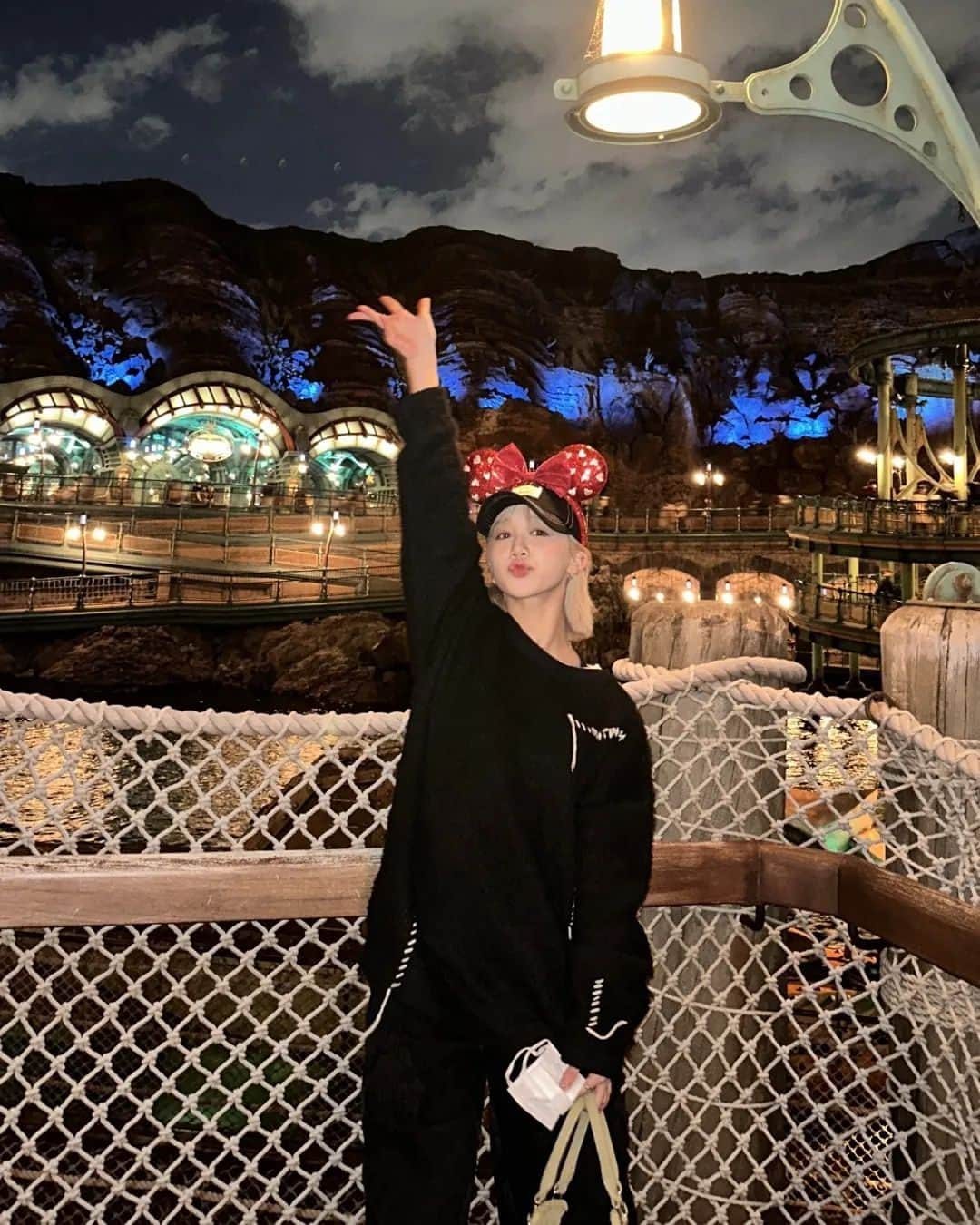 Kep1erさんのインスタグラム写真 - (Kep1erInstagram)「Disney🌏✌🏻🎀💕🌟 夢の世界だった~~🧚💖💖  #히카루 #HIKARU  #Kep1er #케플러」12月1日 15時44分 - official.kep1er