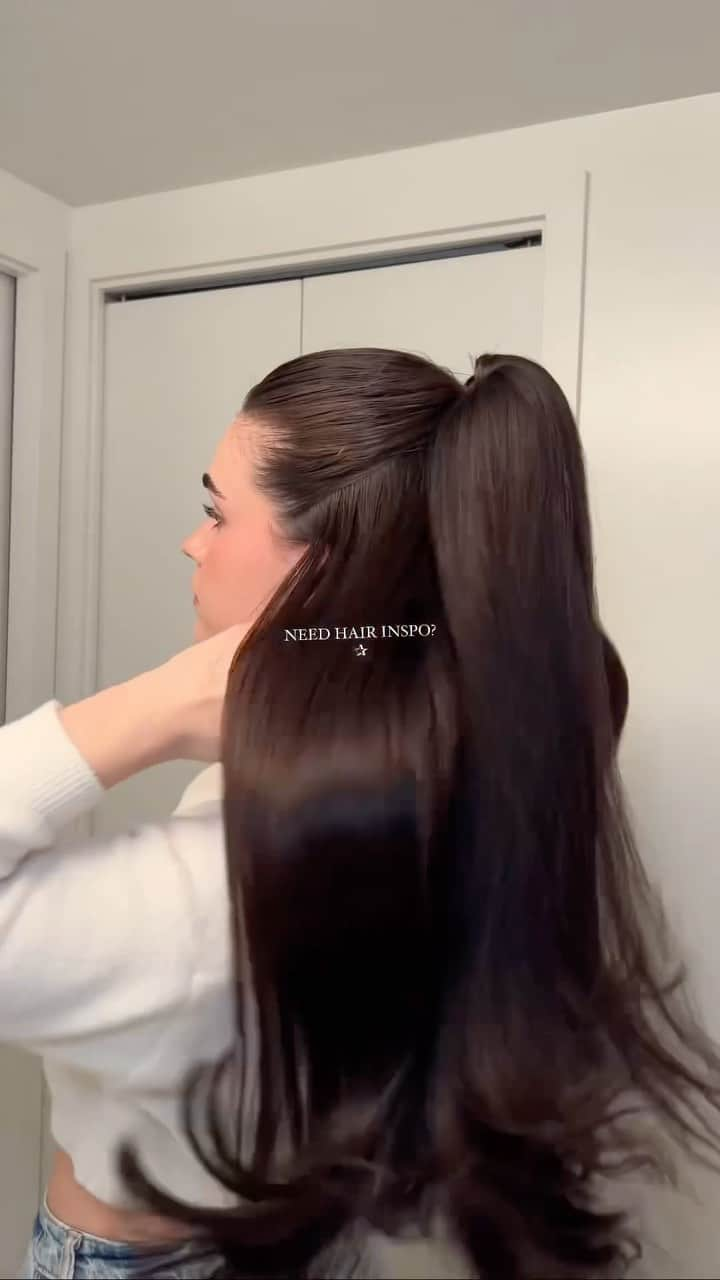 Angel™のインスタグラム：「🔺More hair inspo Save for later.  Credit @chlogeddes  #hairstyle #haircuttingstyle #curlyhair #longhair #wavyhair #curtainbangs #haircolor #blondehair #brunette #hairstraightener #braids #ponytail #bun #haircare #hairclip #newhairstyle #cutehairstyles #simplehairstyle #hairstyleideas #hairstyletutorial #americanstyle ❤️ #asaqueen」