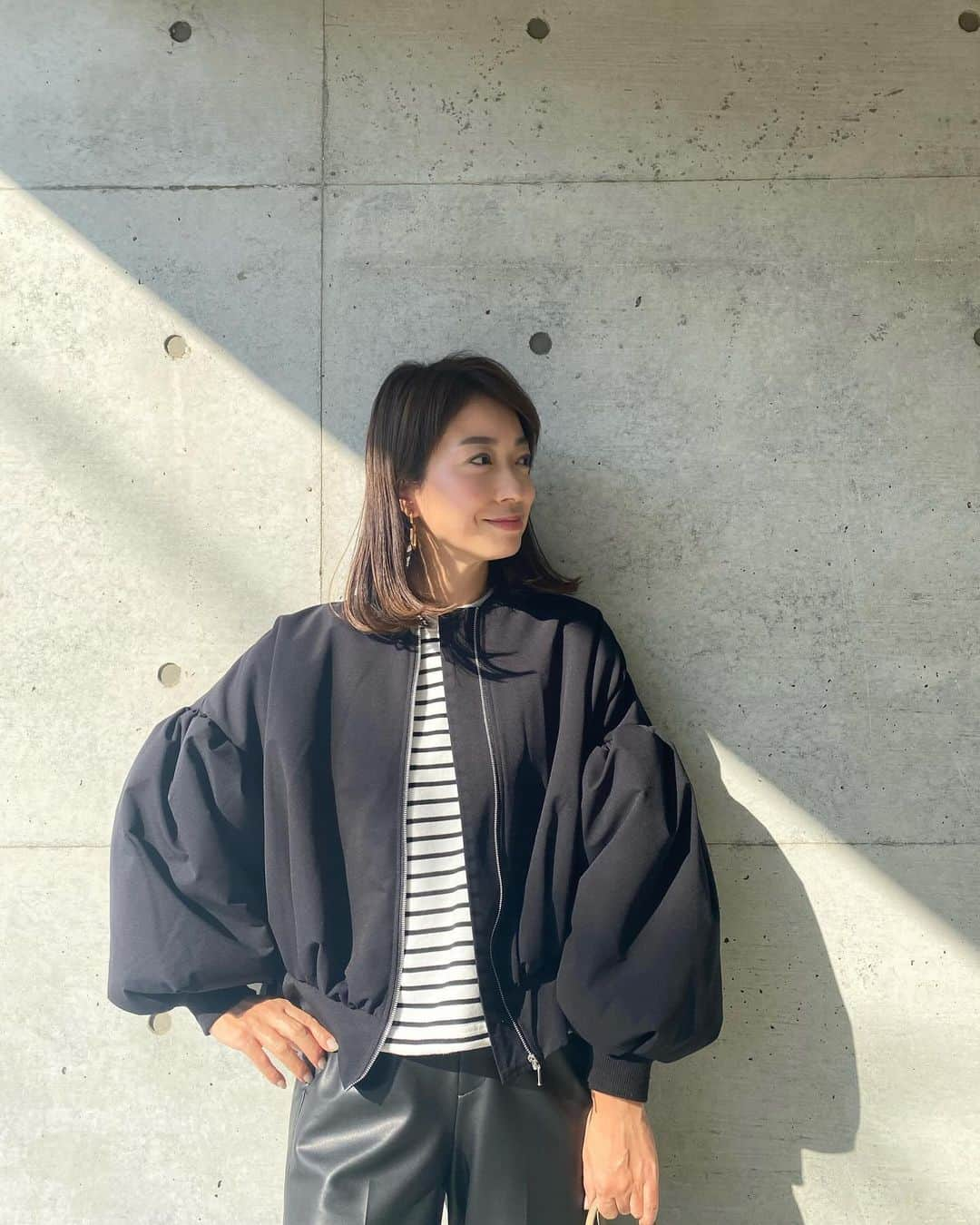 奥田順子さんのインスタグラム写真 - (奥田順子Instagram)「ふんわりしたお袖が可愛いジャケット🐼  jacket/ @dolce._official  tops/ @unminouofficial  pants/ @linkable_official  shoes/ @pierrehardy  bag/ @vasic_japan   #vasic#pierrehardy #コーディネート#ブルゾン」12月1日 16時21分 - okuda_junko