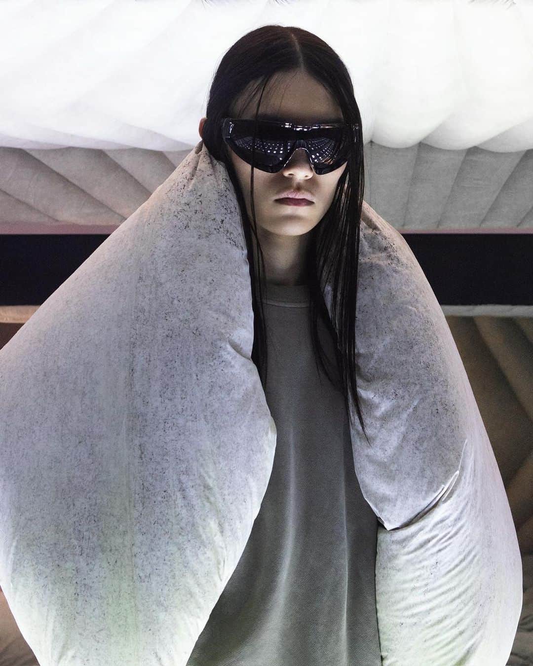 リステアのインスタグラム：「【MONCLER + RICK OWENS】>>> LAUNCHING 12.1(fri) 21:00-  モンクレールとリック・オウエンスのコラボレーションプロジェクト、”MONCLER + RICK OWENS”のAW23コレクションが到着。  ◼️RESTIR.COM ONLINE STORE 　12/1(fri) 21:00〜販売開始  ◼️RESTIR BOUTIQUE 　IN STORE NOW  #mens #ss24 #RESTIR #moncler #rickowens」